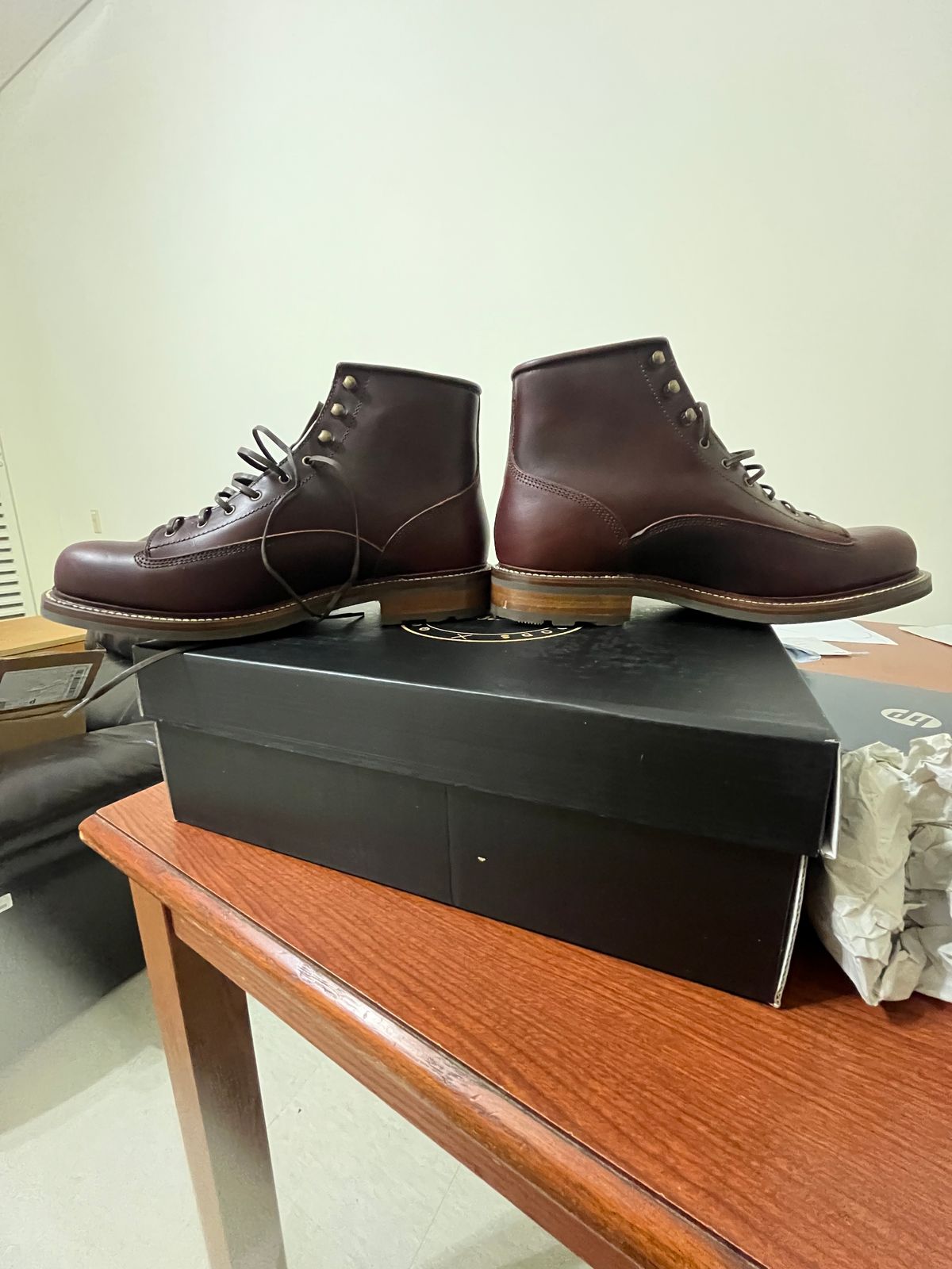 Photo by HeatShield on January 7, 2025 of the Caswell Boot Company Carver 2 in Chestnut Oiled Latigo.