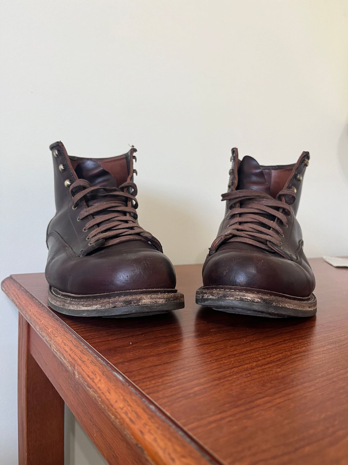 Photo by HeatShield on April 20, 2025 of the Caswell Boot Company Carver 2 in Chestnut Oiled Latigo.