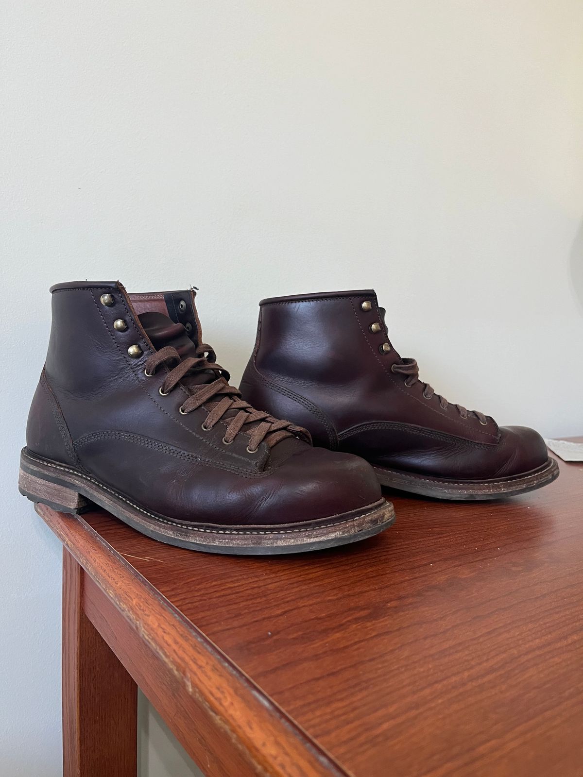Photo by HeatShield on April 20, 2025 of the Caswell Boot Company Carver 2 in Chestnut Oiled Latigo.