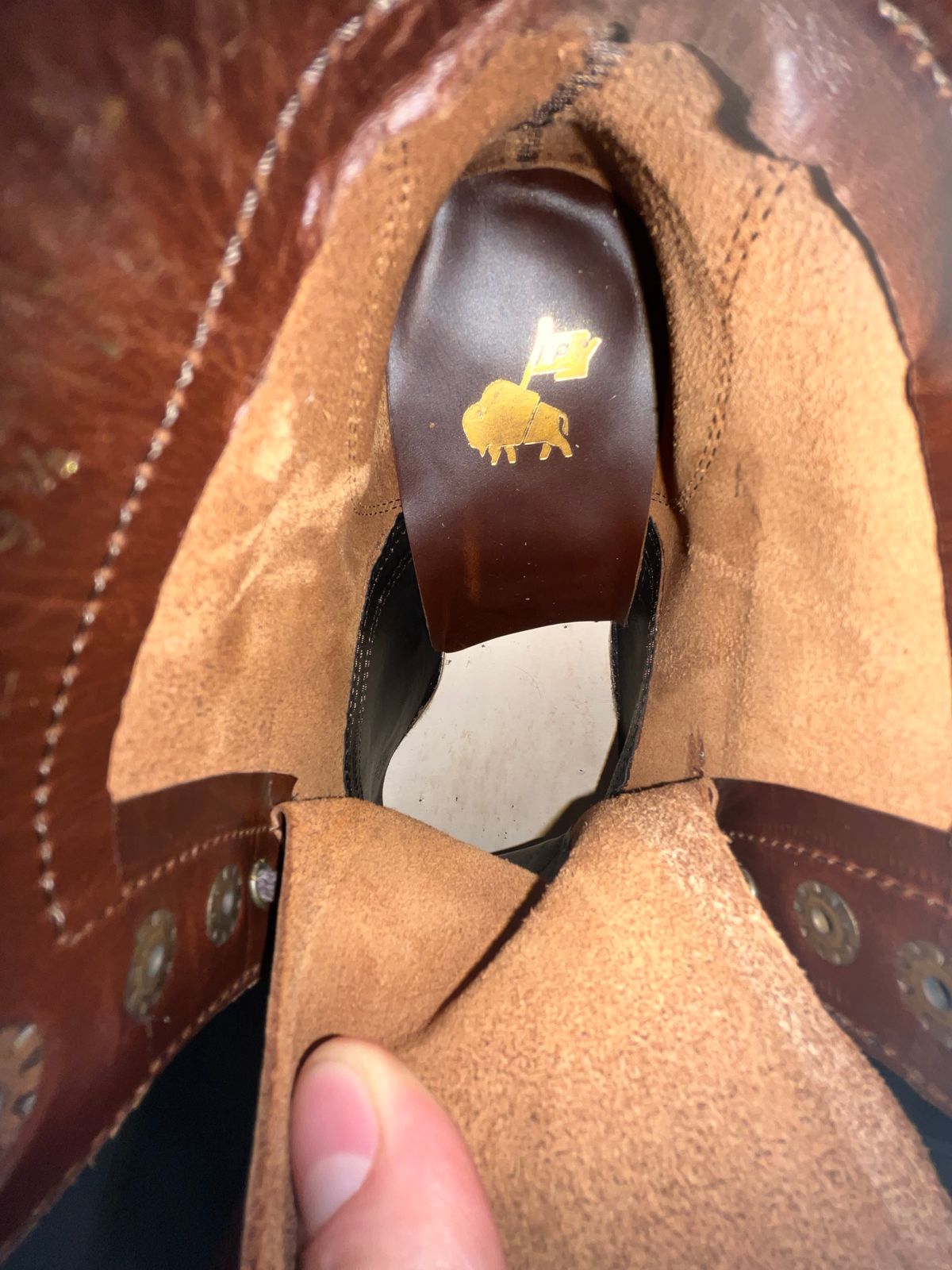 Photo by HeatShield on December 16, 2024 of the Parkhurst The Allen in Chestnut Veg Tan.