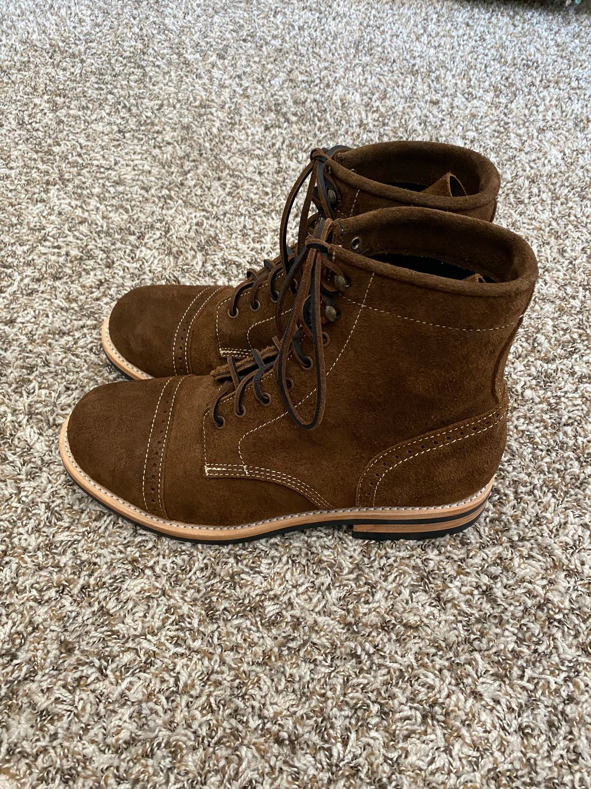 Photo by Andreas_V on June 29, 2025 of the Urban Wolf Club AXEMAN in Bronze - Crazy Horse Premium Leather.
