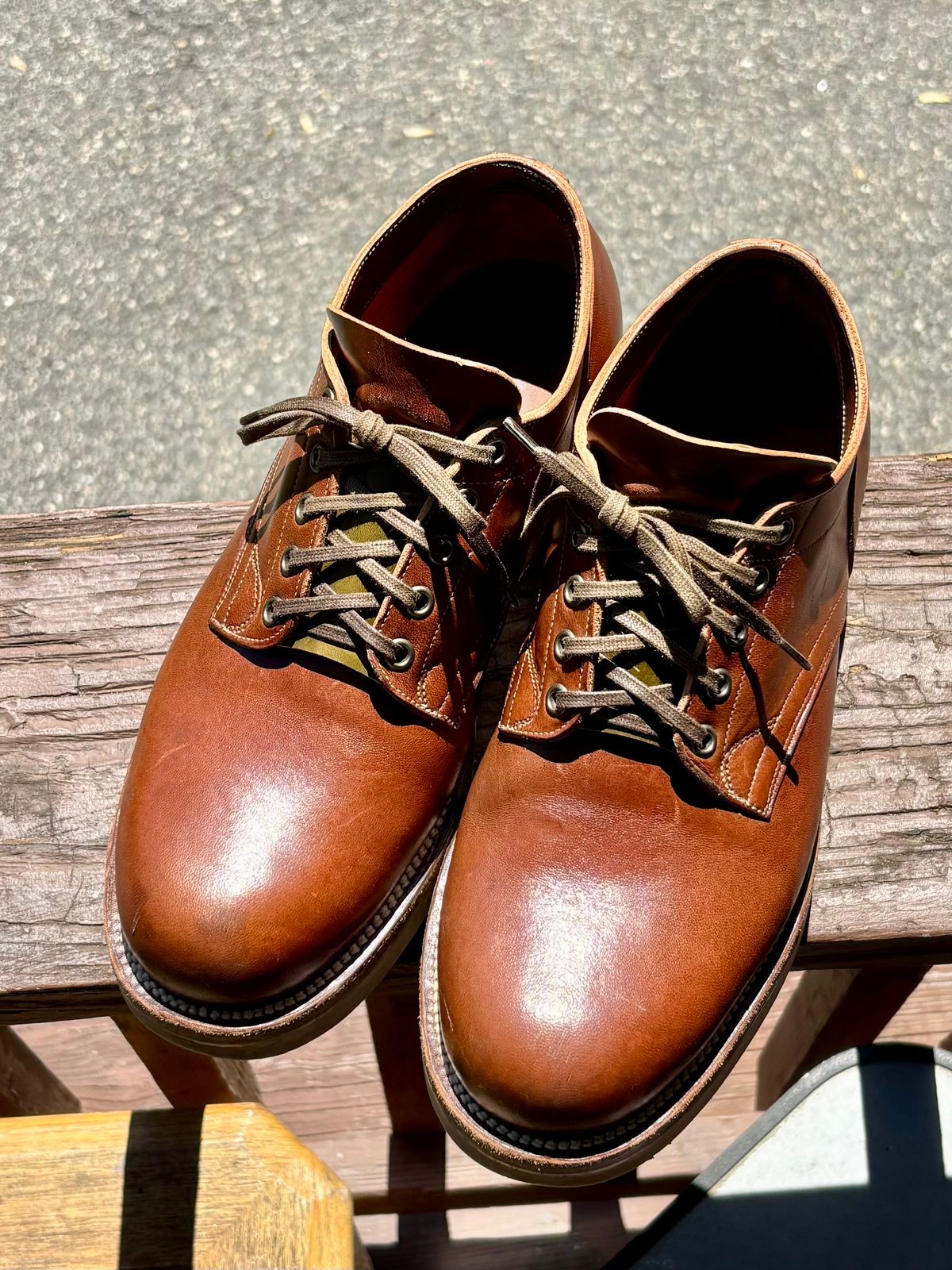 Photo by Opello on May 17, 2026 of the Viberg 145 Oxford in Maryam Toscanello Vachetta Lucida Horsebutt.