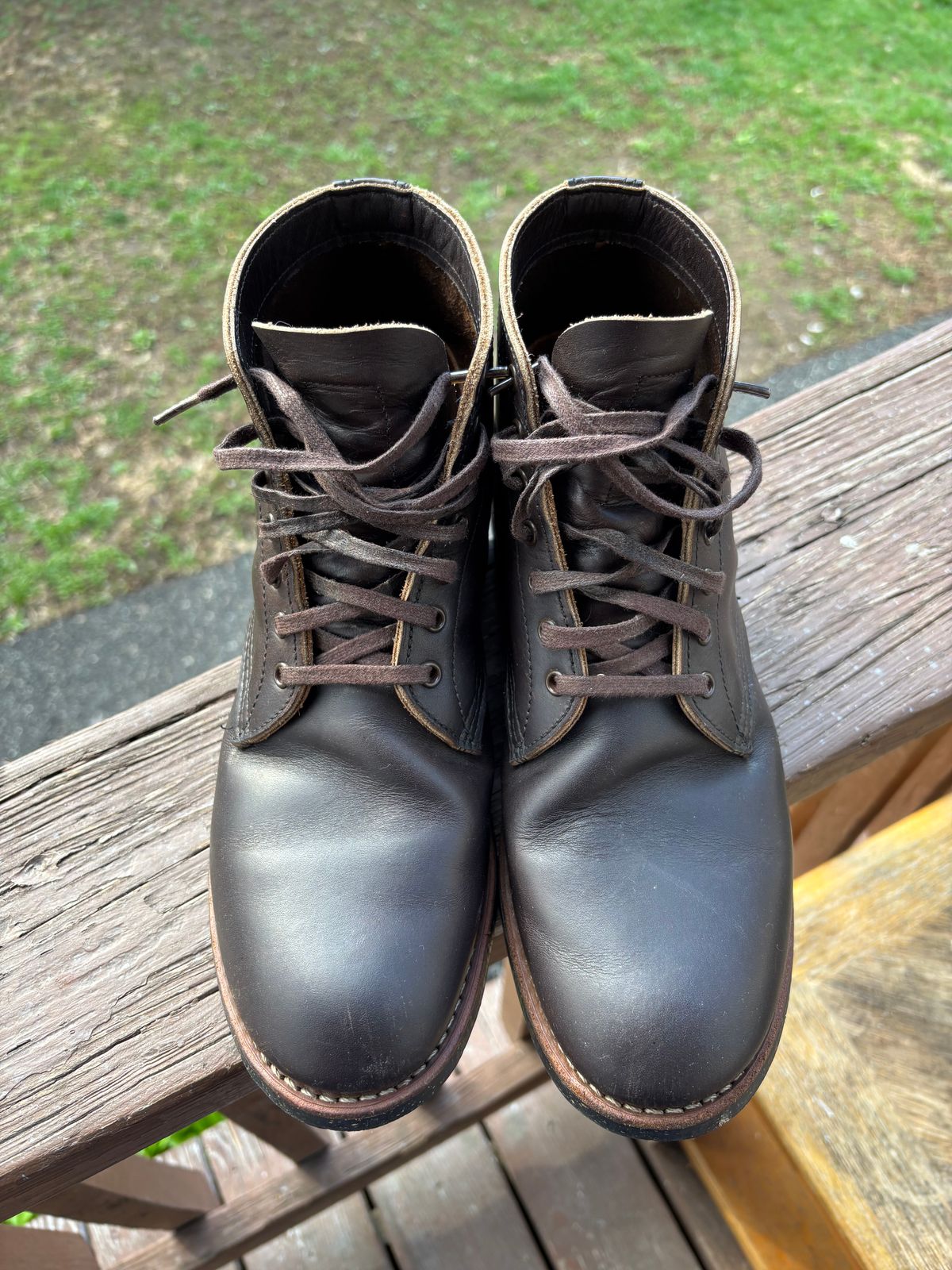 Photo by Opello on April 14, 2026 of the Red Wing Merchant in S.B. Foot Ebony Harness.