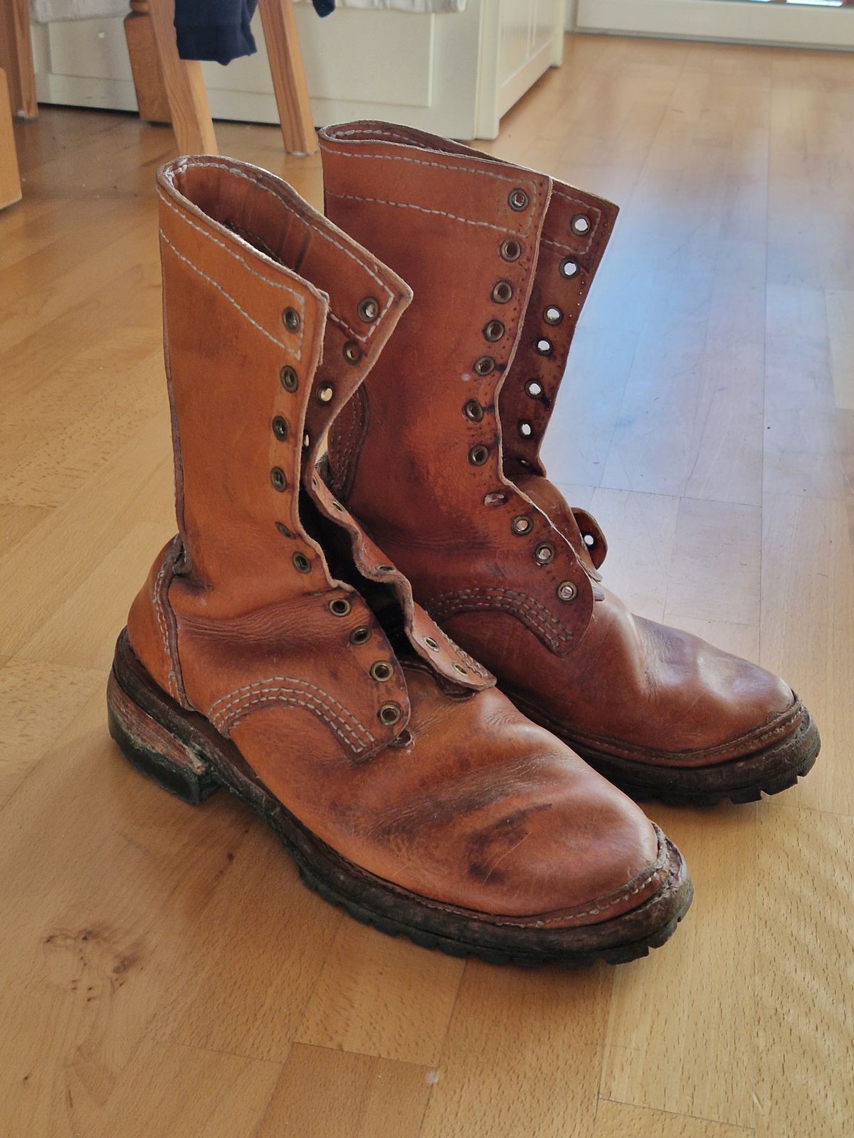 Photo by trystanfranziskus on December 19, 2025 of the Trystan Franziskus Custom Model in Italian natural Veg Tan 3.8mm & Italian natural Veg Tan Belly 2mm.