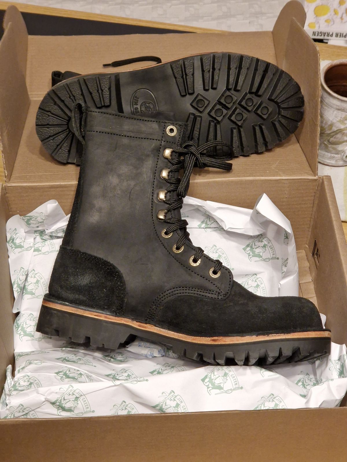 Photo by trystanfranziskus on May 20, 2025 of the Jim Green rugged African trooper in Jim green / Houston Black.