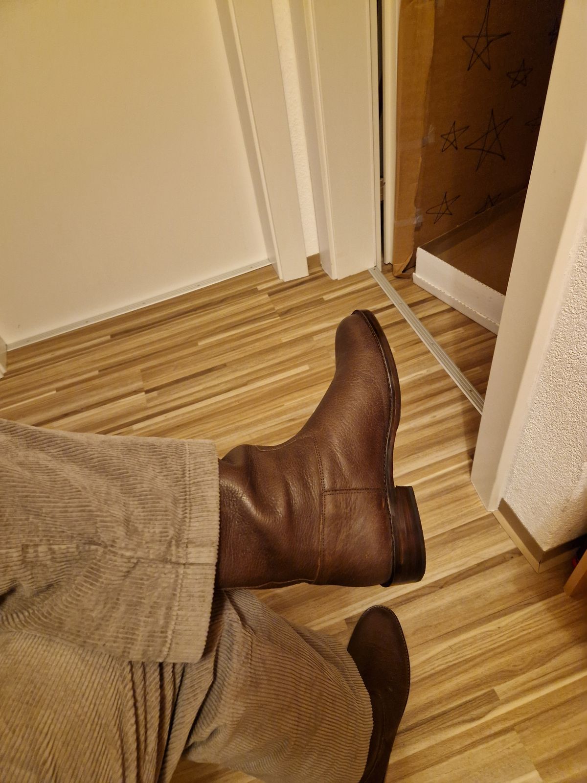 Photo by trystanfranziskus on December 24, 2024 of the El Boyero Botas Selteñas - Cuero de Búfalo in ELE-250-BUFALO.