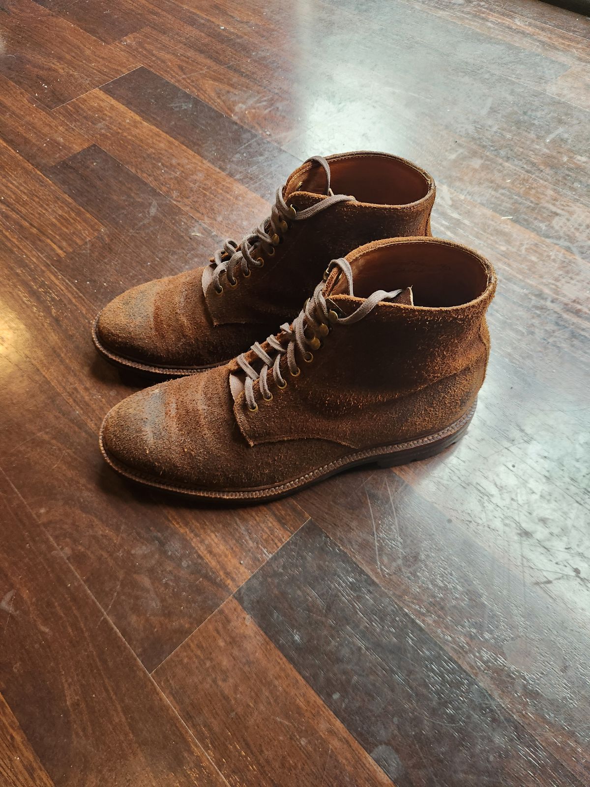 Photo by Tieric on June 21, 2025 of the Grant Stone Edward Boot in C.F. Stead Dark Oak Roughout.