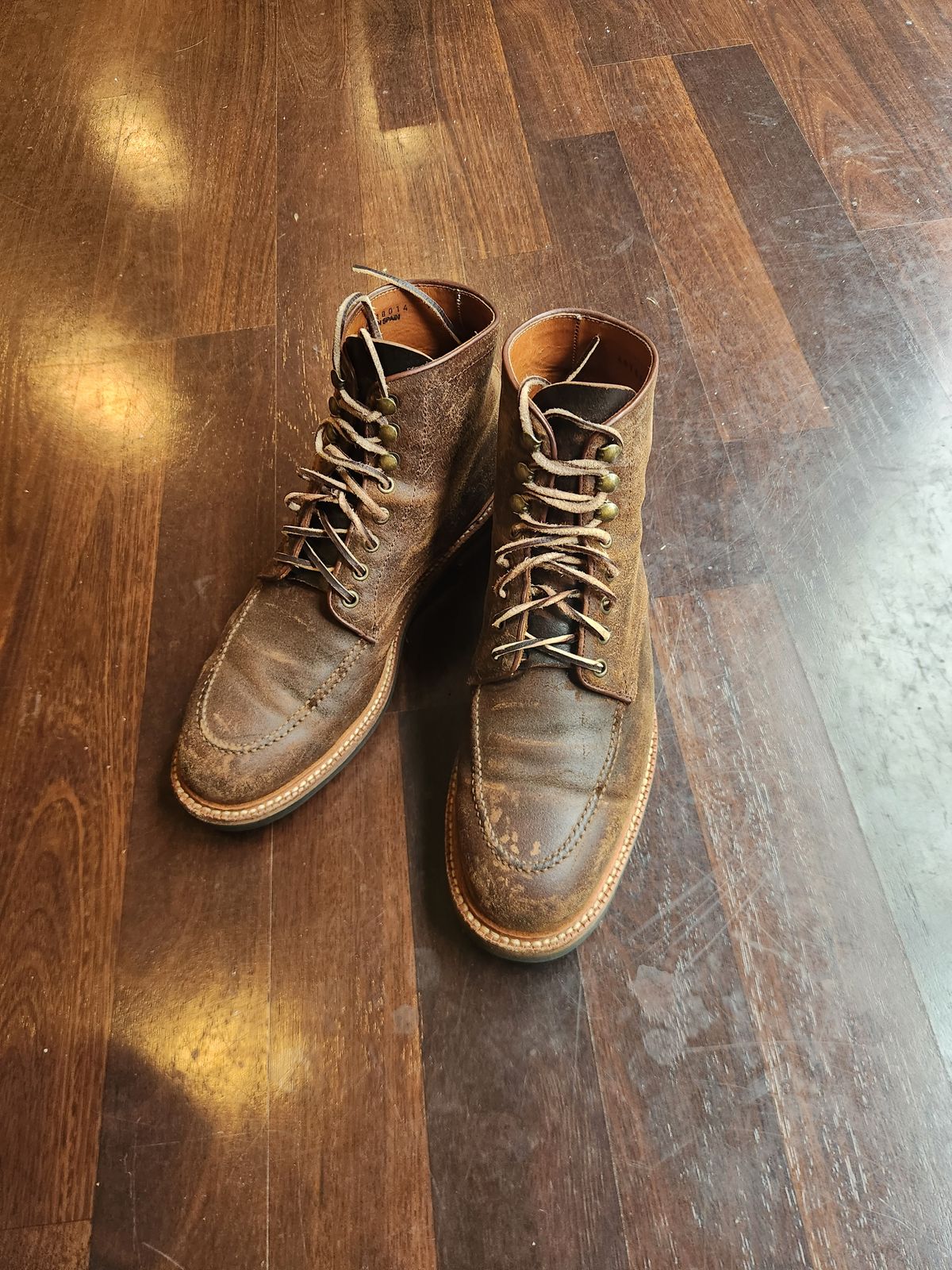 Photo by Tieric on June 21, 2025 of the Parkhurst The Niagara in C.F. Stead Light Brown Waxy Commander Suede.