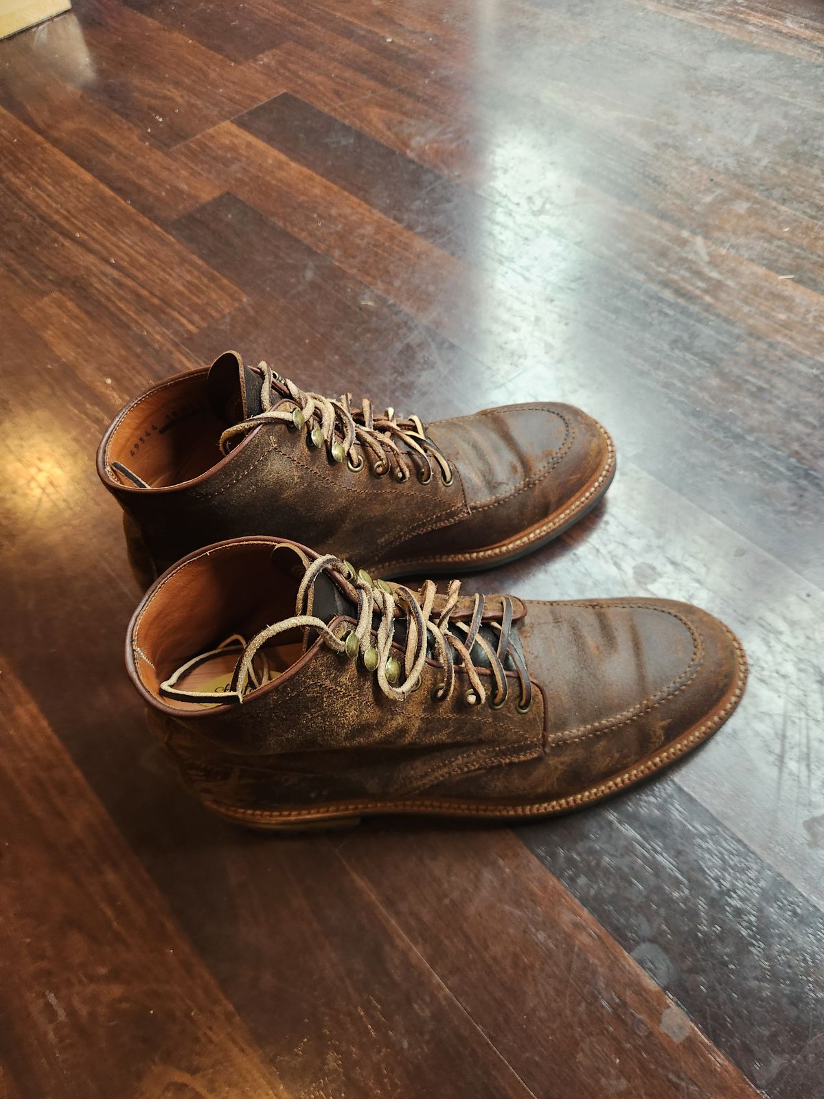 Photo by Tieric on June 21, 2025 of the Parkhurst The Niagara in C.F. Stead Light Brown Waxy Commander Suede.