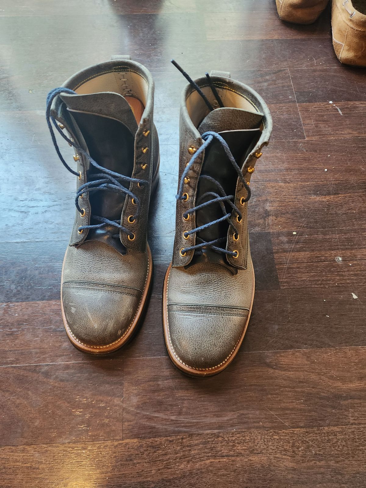 Photo by Tieric on May 1, 2025 of the Iron Boots The Chosen One in C.F. Stead Storm Waxed Kudu.