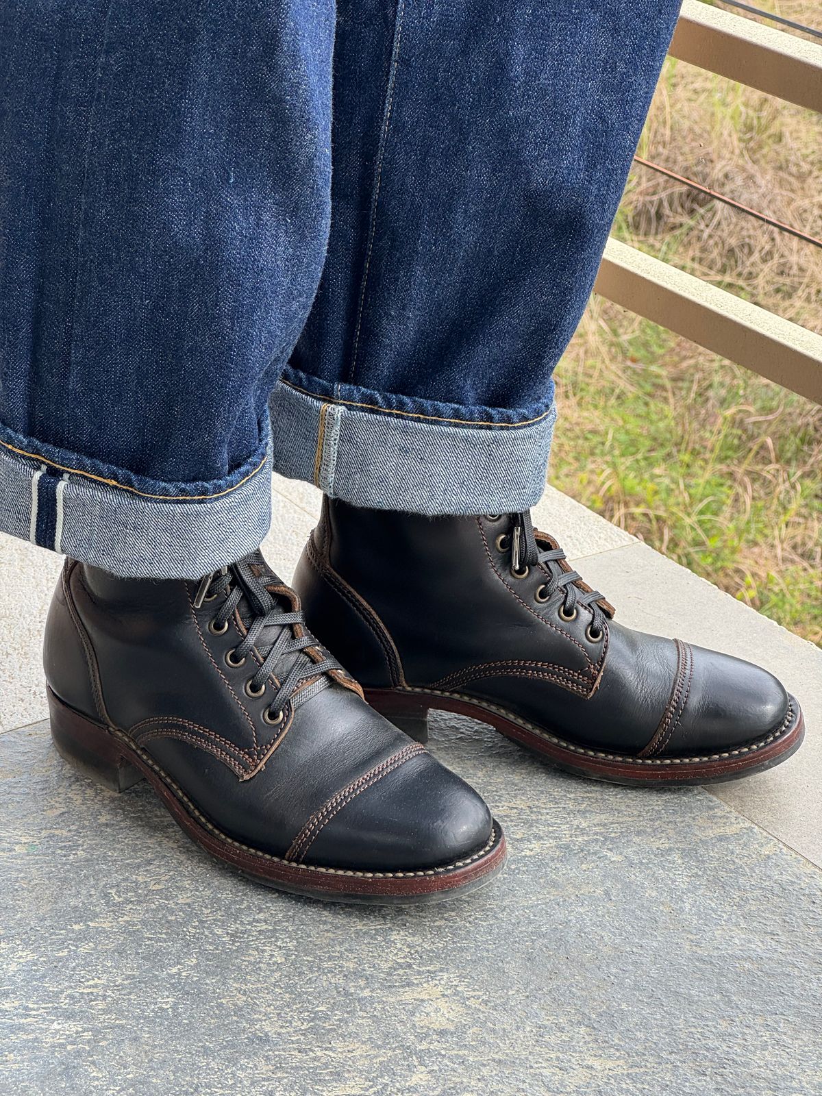 Photo by Teomedro on January 17, 2026 of the Willie's Handmade Boots Service Boot in Horween Black Chromexcel.