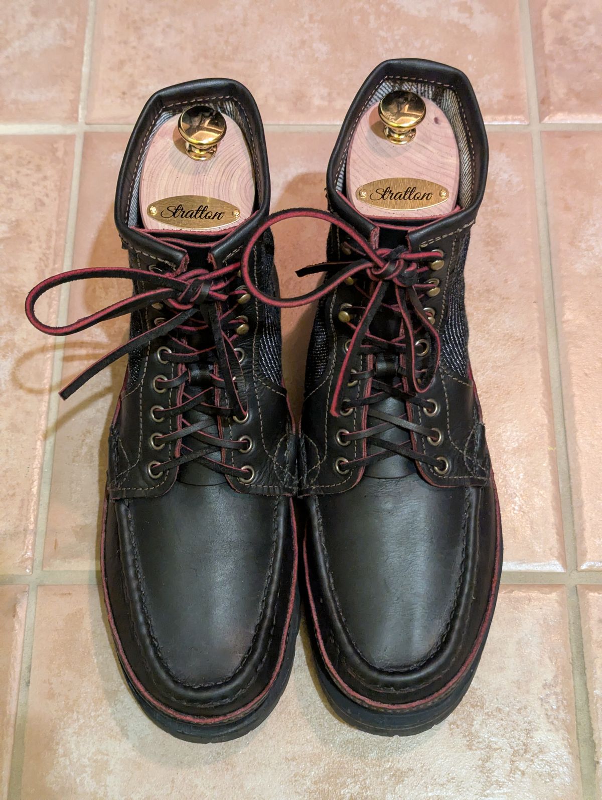 Photo by habibiboots7 on December 1, 2025 of the Russell Moccasin Co. Blood Hunters in Rose Anvil x Seidel Blood Core & Naked & Famous Red Core Denim.