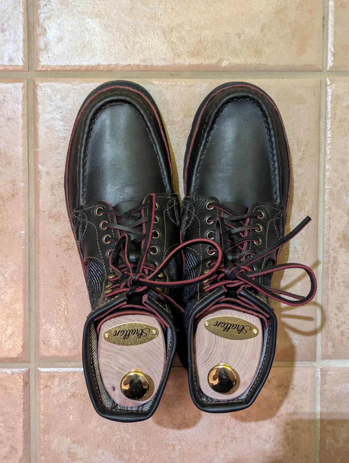 Photo by habibiboots7 on December 1, 2025 of the Russell Moccasin Co. Blood Hunters in Rose Anvil x Seidel Blood Core & Naked & Famous Red Core Denim.