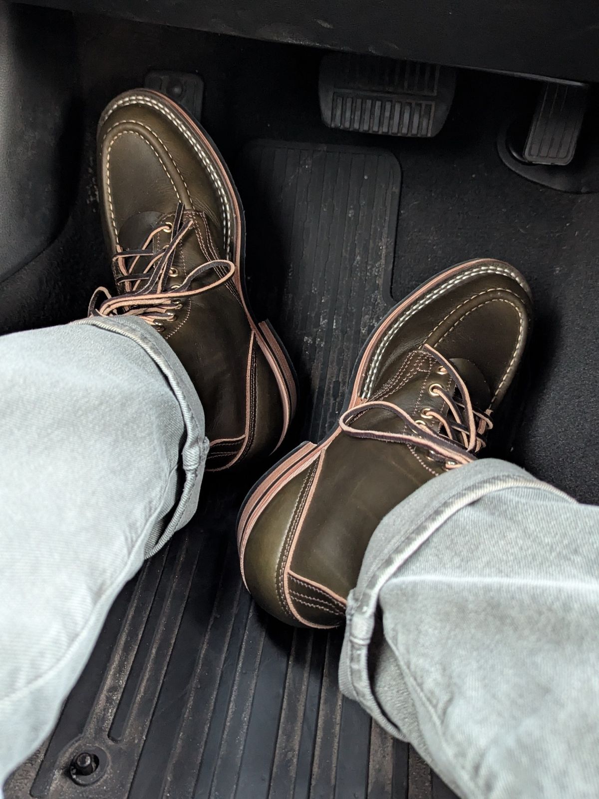Photo by habibiboots7 on April 21, 2026 of the Nicks Moc Toe in Horween Shackleton Greener Pastures.