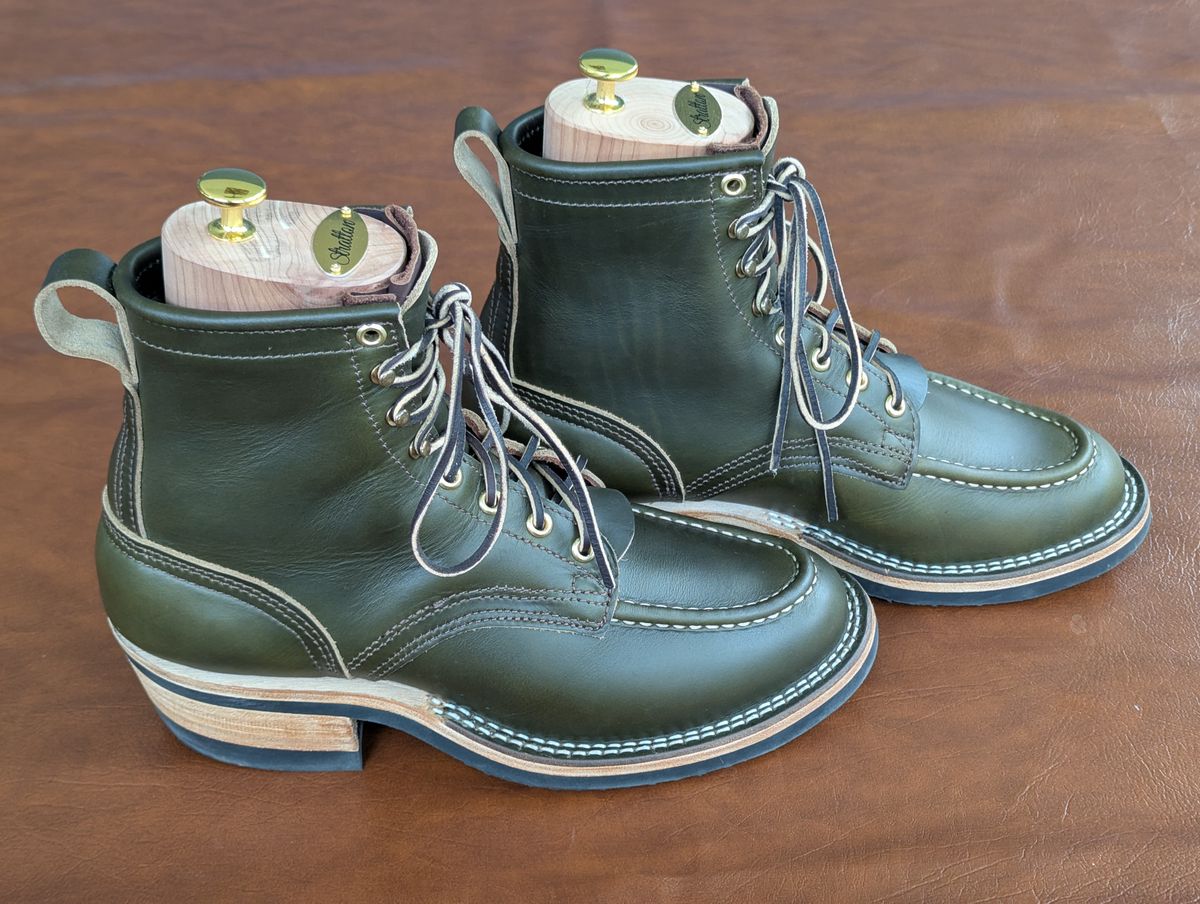 Photo by habibiboots7 on April 21, 2026 of the Nicks Moc Toe in Horween Shackleton Greener Pastures.