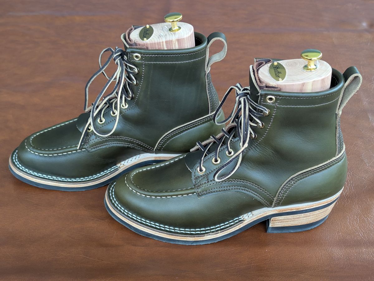 Photo by habibiboots7 on April 21, 2026 of the Nicks Moc Toe in Horween Shackleton Greener Pastures.