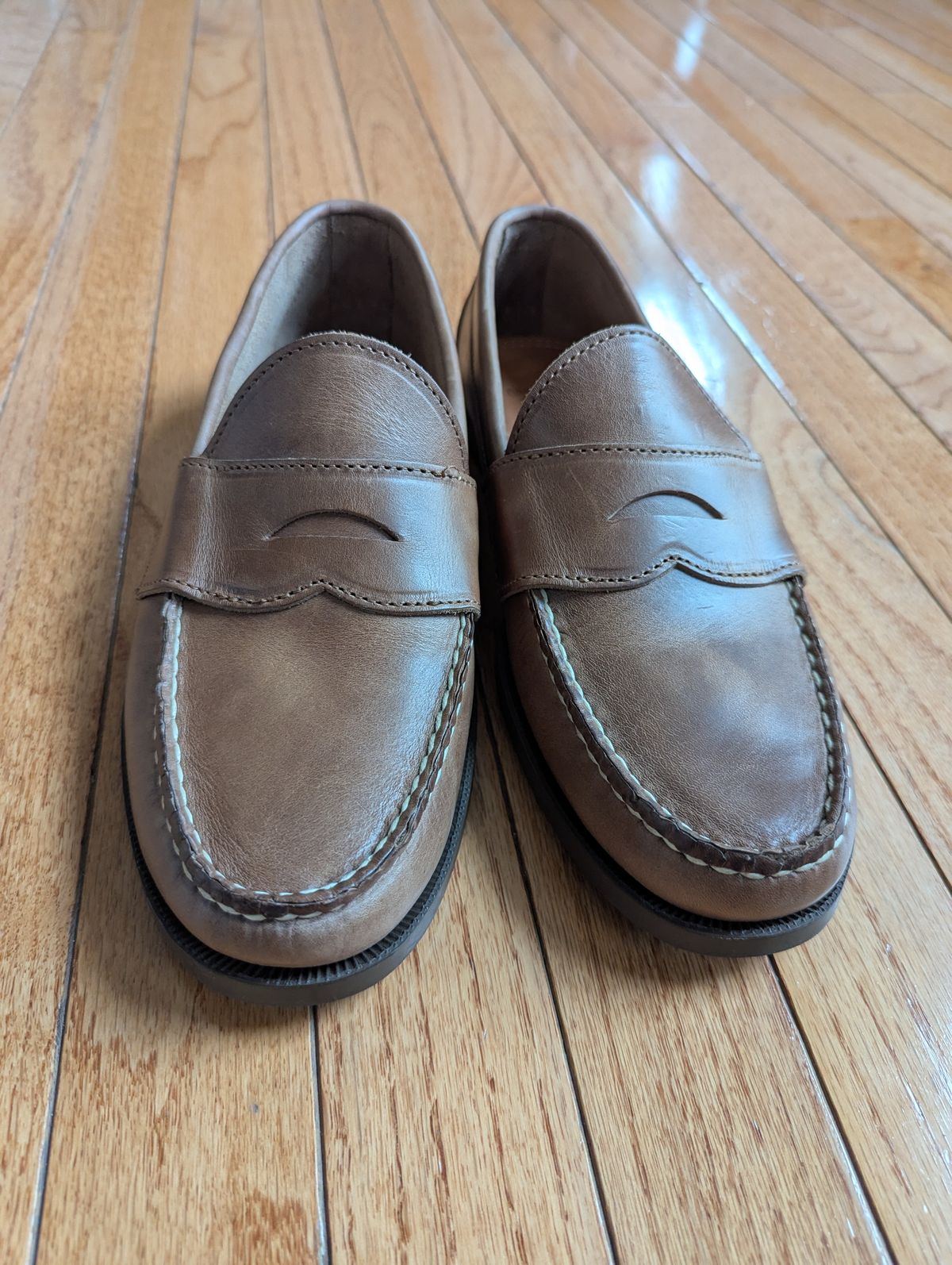 Photo by habibiboots7 on May 21, 2025 of the Oak Street Bootmakers Penny Moc in Horween Natural Chromexcel.