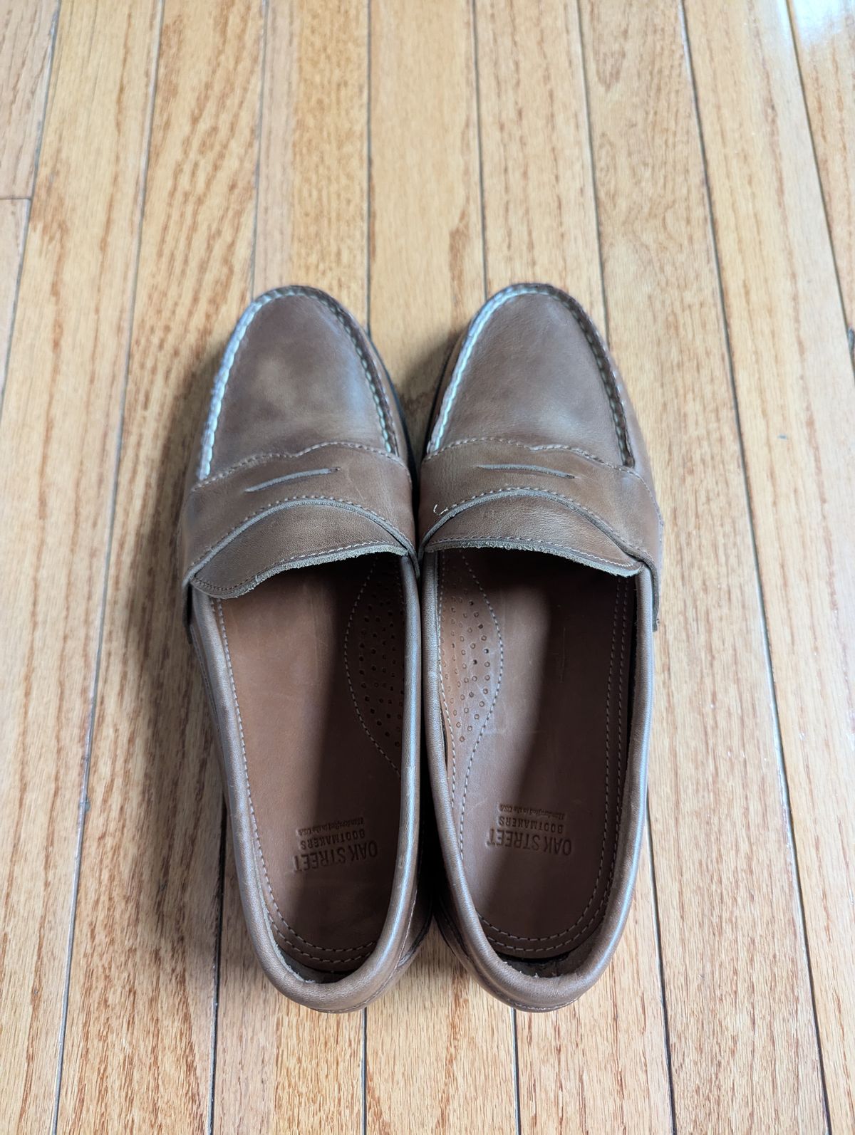 Photo by habibiboots7 on May 21, 2025 of the Oak Street Bootmakers Penny Moc in Horween Natural Chromexcel.