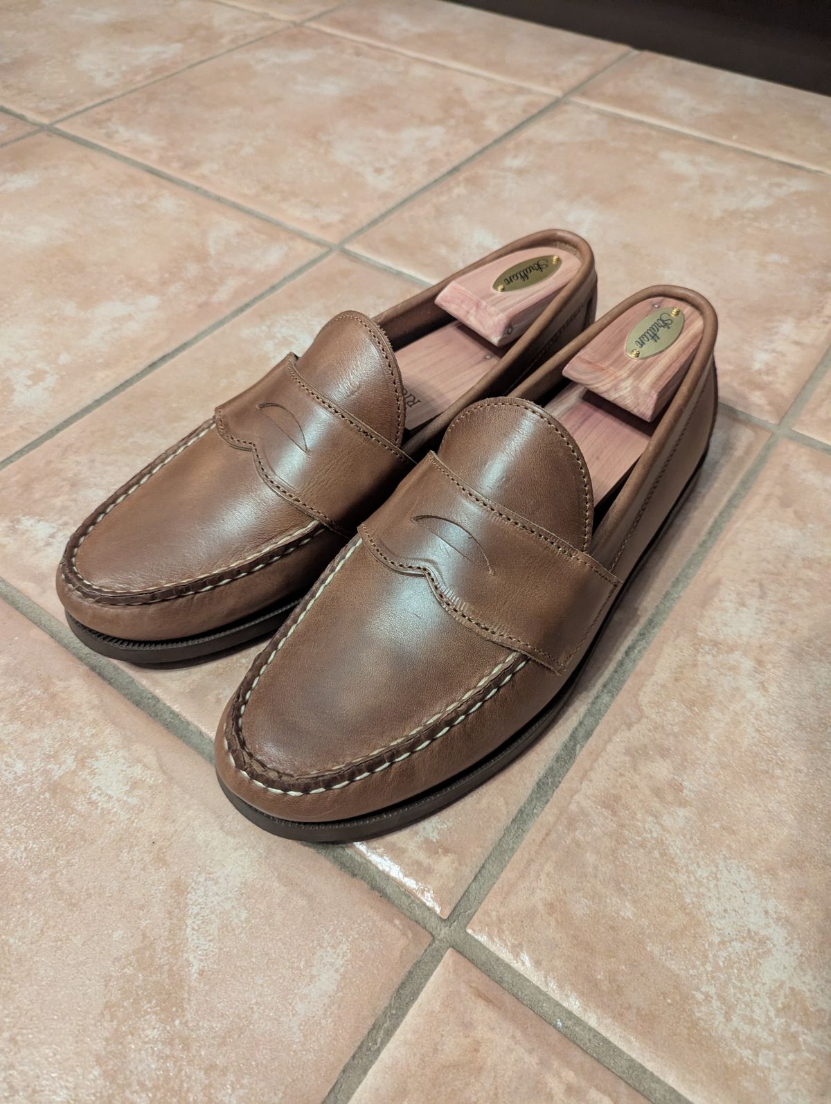 Photo by habibiboots7 on June 13, 2025 of the Oak Street Bootmakers Penny Moc in Horween Natural Chromexcel.