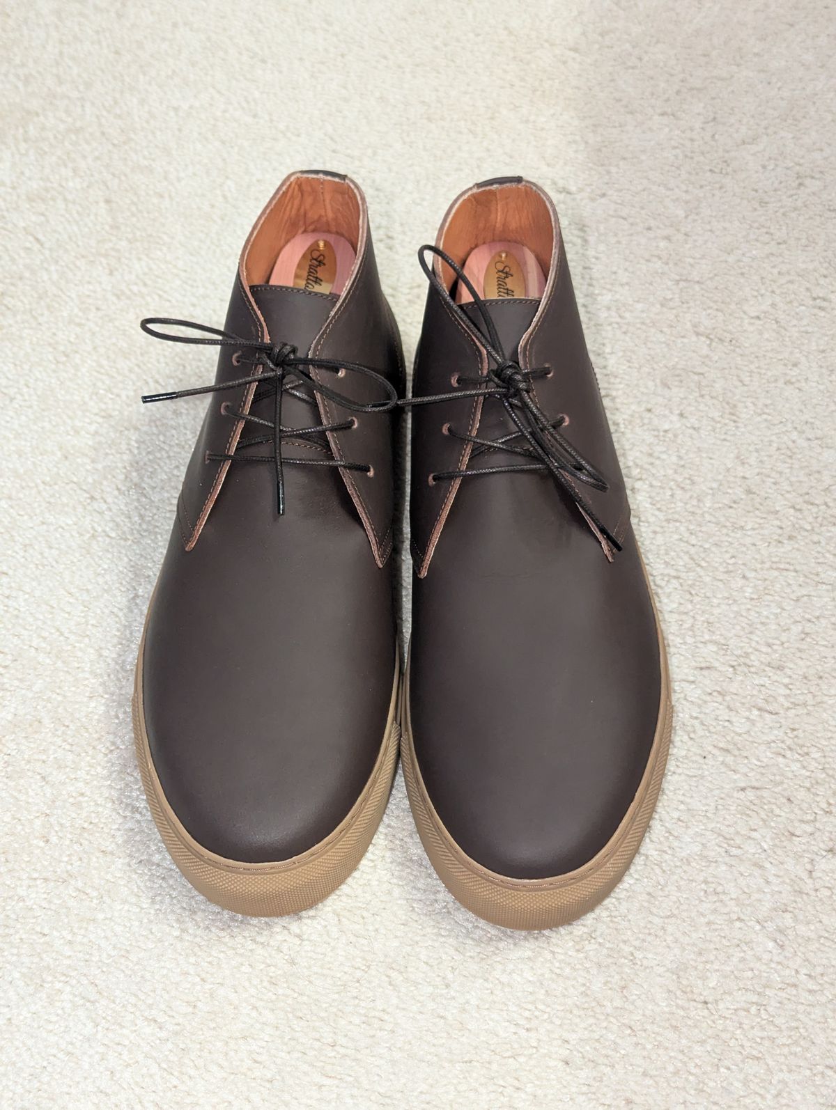 Photo by habibiboots7 on December 9, 2025 of the Beckett Simonon Toledo Chukka Sneakers in Beckett Simonon / Gruppo Mastrotto Brown Pull-Up Leather.