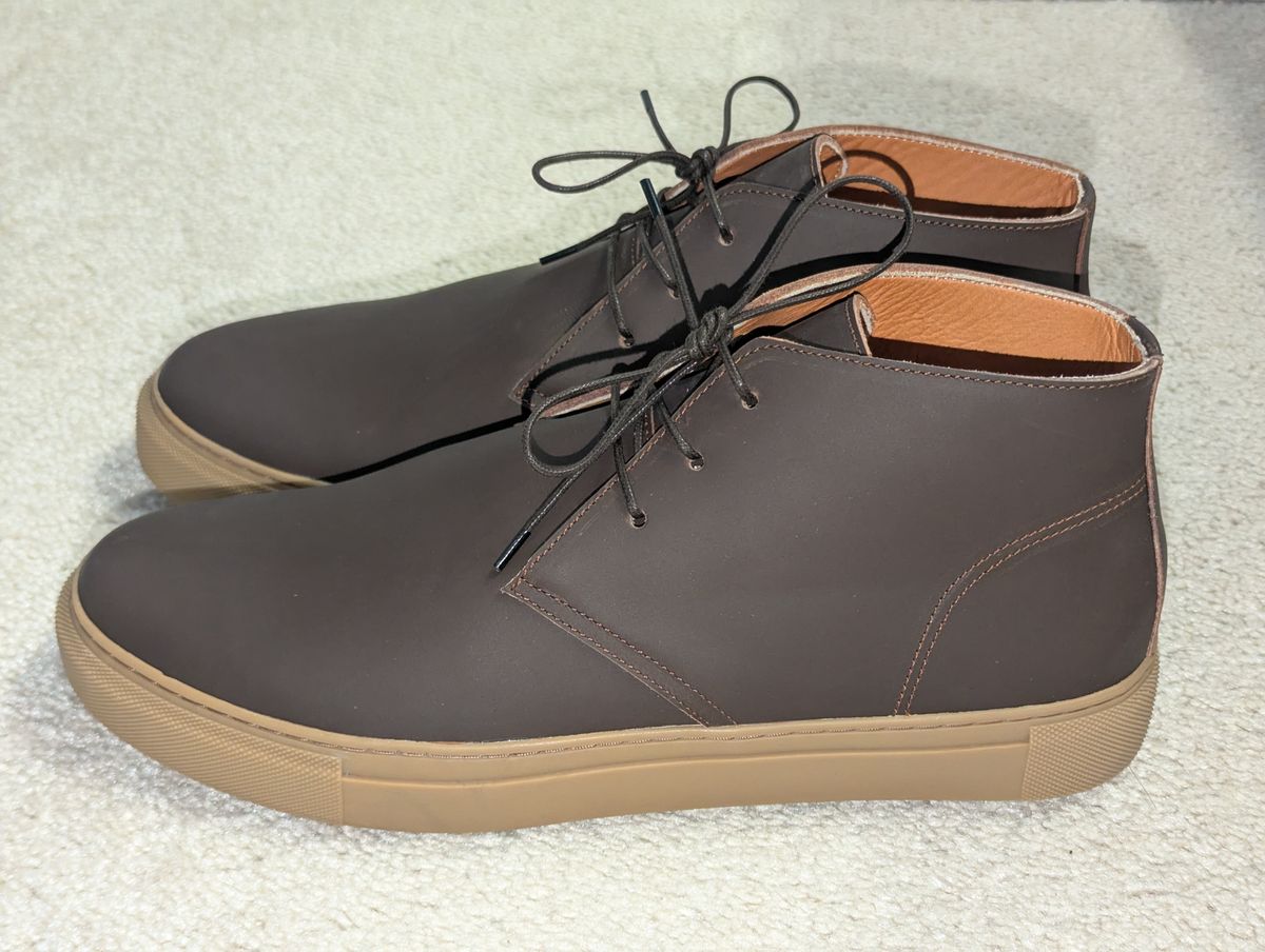 Photo by habibiboots7 on December 9, 2025 of the Beckett Simonon Toledo Chukka Sneakers in Beckett Simonon / Gruppo Mastrotto Brown Pull-Up Leather.