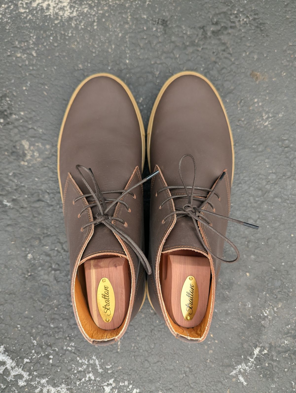 Photo by habibiboots7 on December 13, 2025 of the Beckett Simonon Toledo Chukka Sneakers in Beckett Simonon / Gruppo Mastrotto Brown Pull-Up Leather.