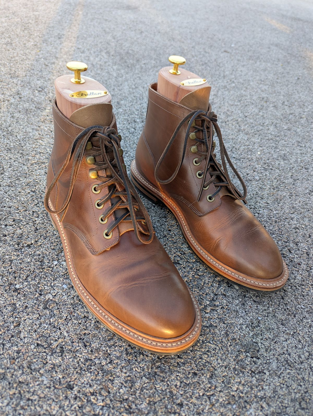 Photo by habibiboots7 on April 30, 2025 of the Grant Stone Diesel Boot in Horween Dune Chromexcel.