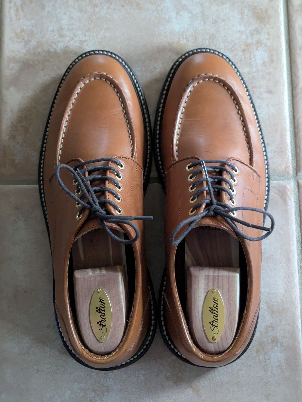 Photo by habibiboots7 on October 12, 2025 of the Grant Stone Moc Toe Derby in Badalassi Carlo Saddle Tan Minerva.