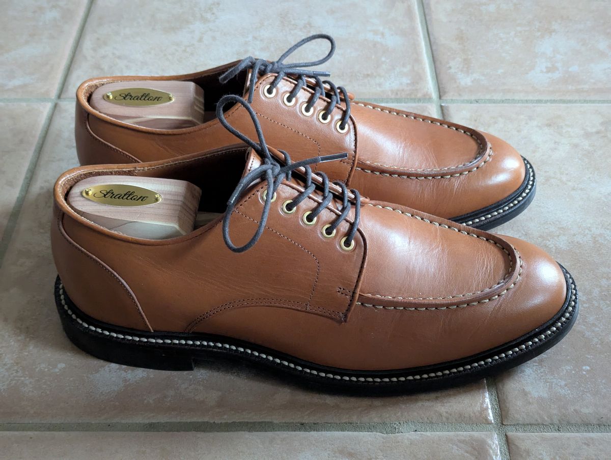 Photo by habibiboots7 on October 12, 2025 of the Grant Stone Moc Toe Derby in Badalassi Carlo Saddle Tan Minerva.
