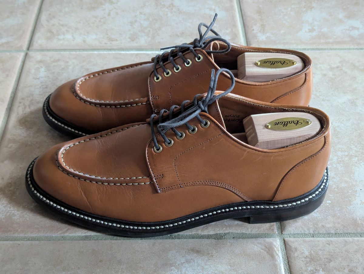 Photo by habibiboots7 on October 12, 2025 of the Grant Stone Moc Toe Derby in Badalassi Carlo Saddle Tan Minerva.
