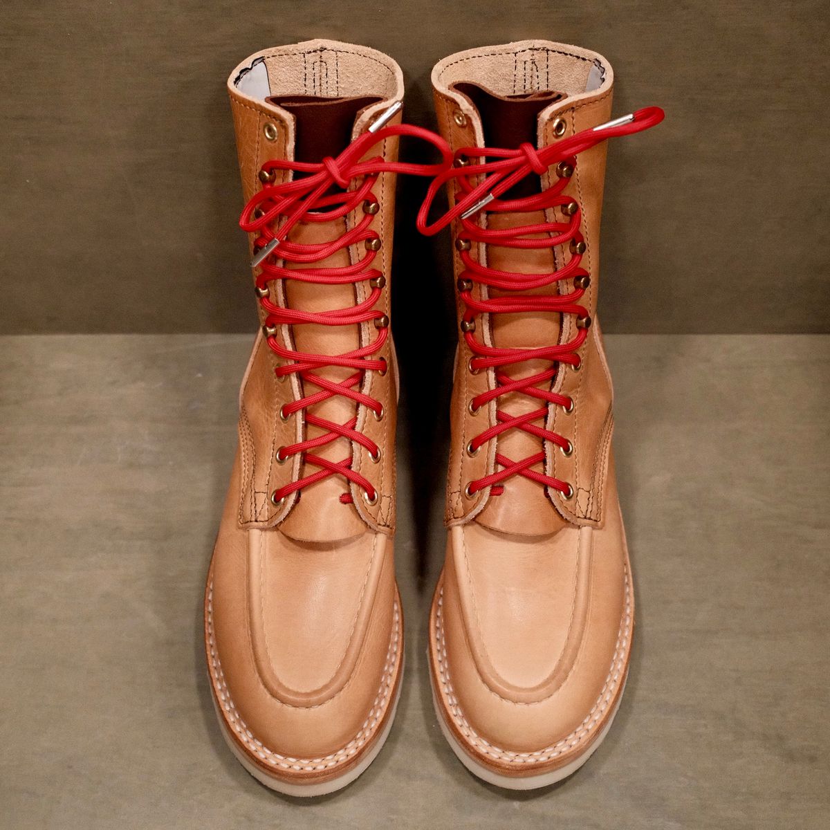 Photo by saintnick on October 1, 2025 of the Nicks Moc Toe in Horween Light Natural Dublin.