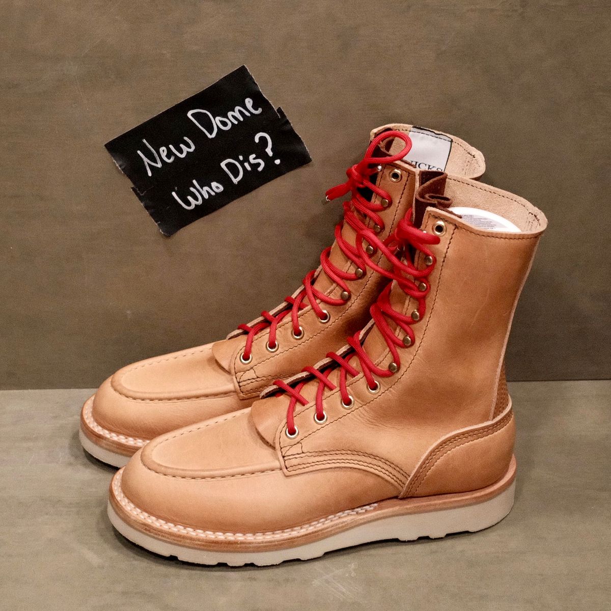 Photo by saintnick on October 1, 2025 of the Nicks Moc Toe in Horween Light Natural Dublin.