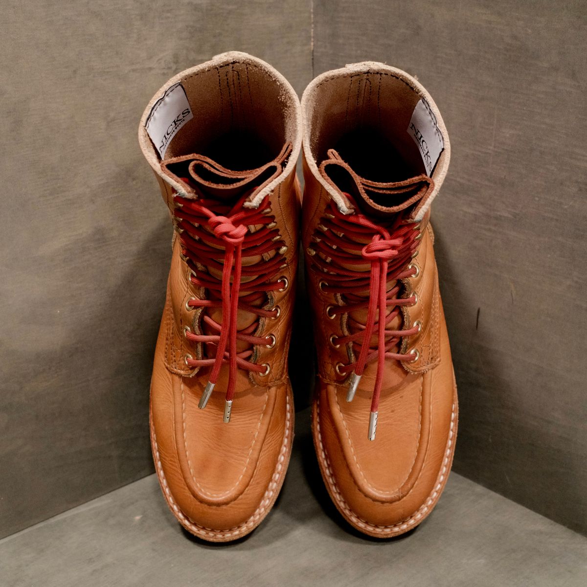 Photo by saintnick on November 1, 2025 of the Nicks Moc Toe in Horween Light Natural Dublin.