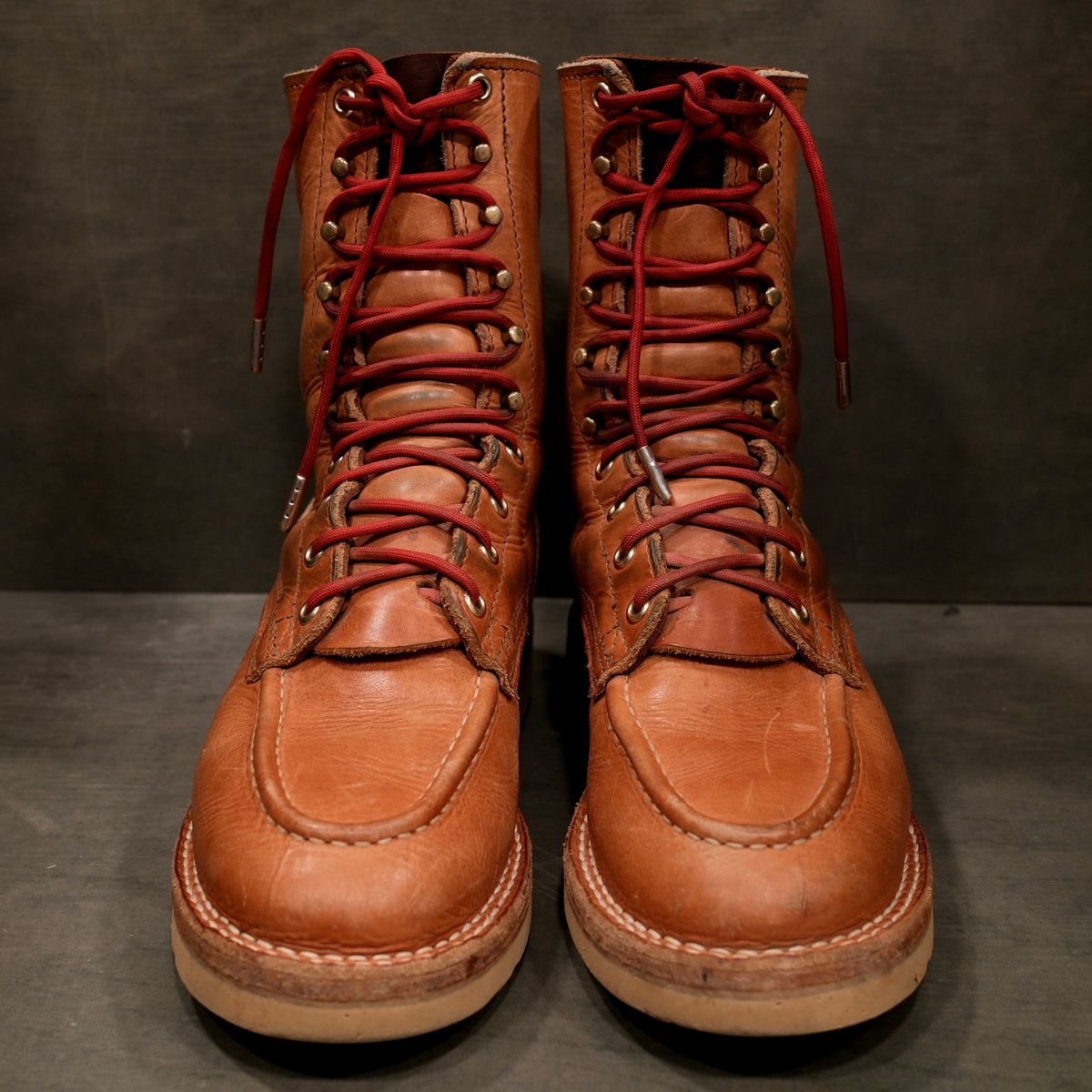 Photo by saintnick on December 5, 2025 of the Nicks Moc Toe in Horween Light Natural Dublin.