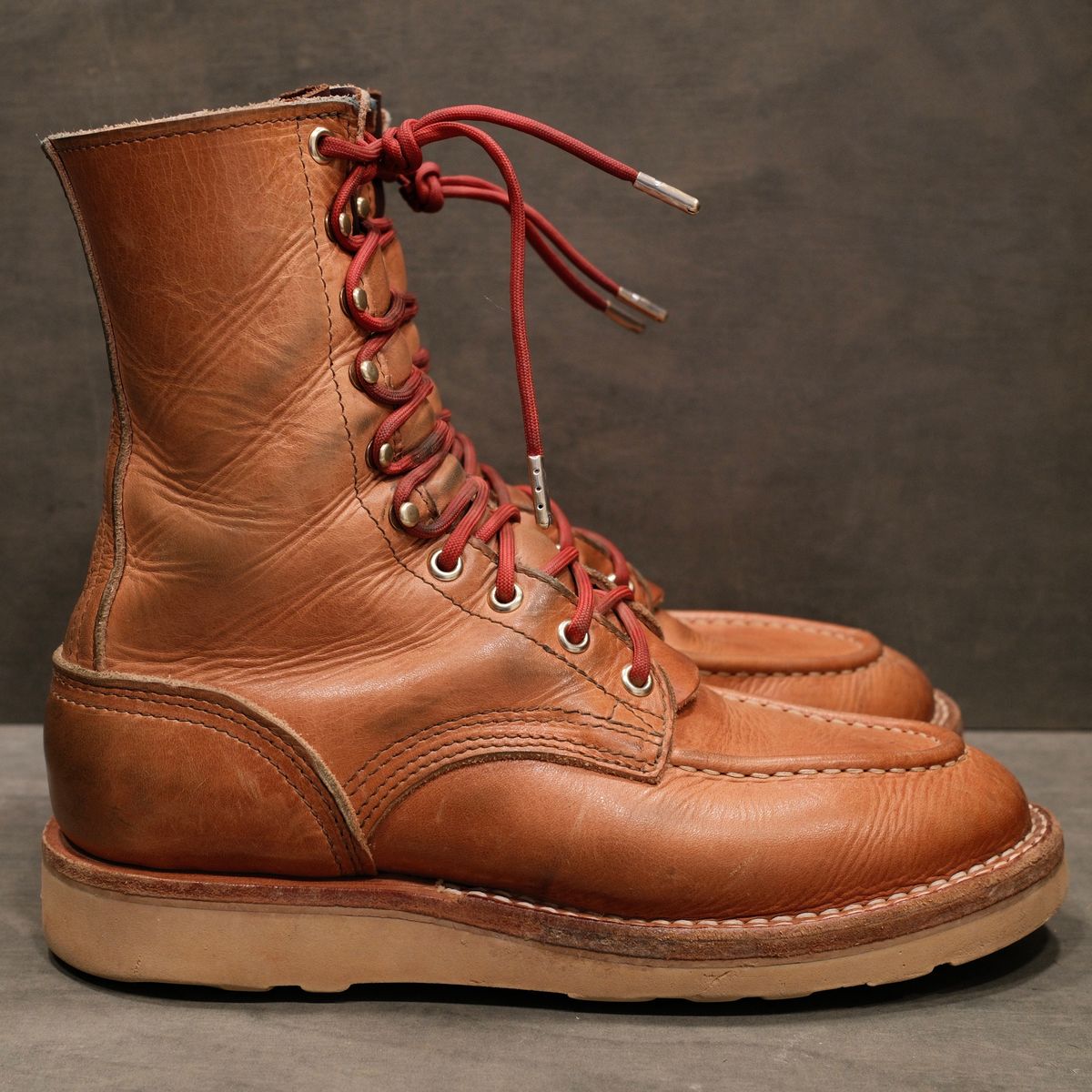 Photo by saintnick on January 4, 2026 of the Nicks Moc Toe in Horween Light Natural Dublin.