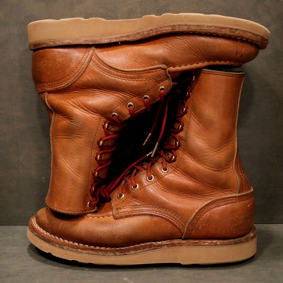 Photo by saintnick on March 4, 2026 of the Nicks Moc Toe in Horween Light Natural Dublin.