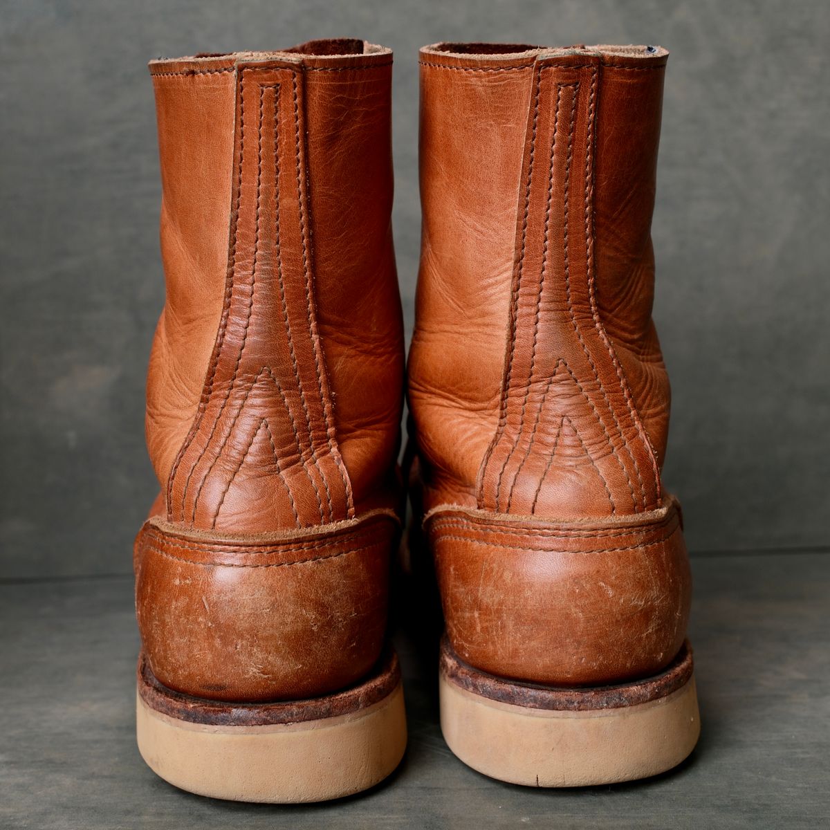 Photo by saintnick on April 5, 2026 of the Nicks Moc Toe in Horween Light Natural Dublin.