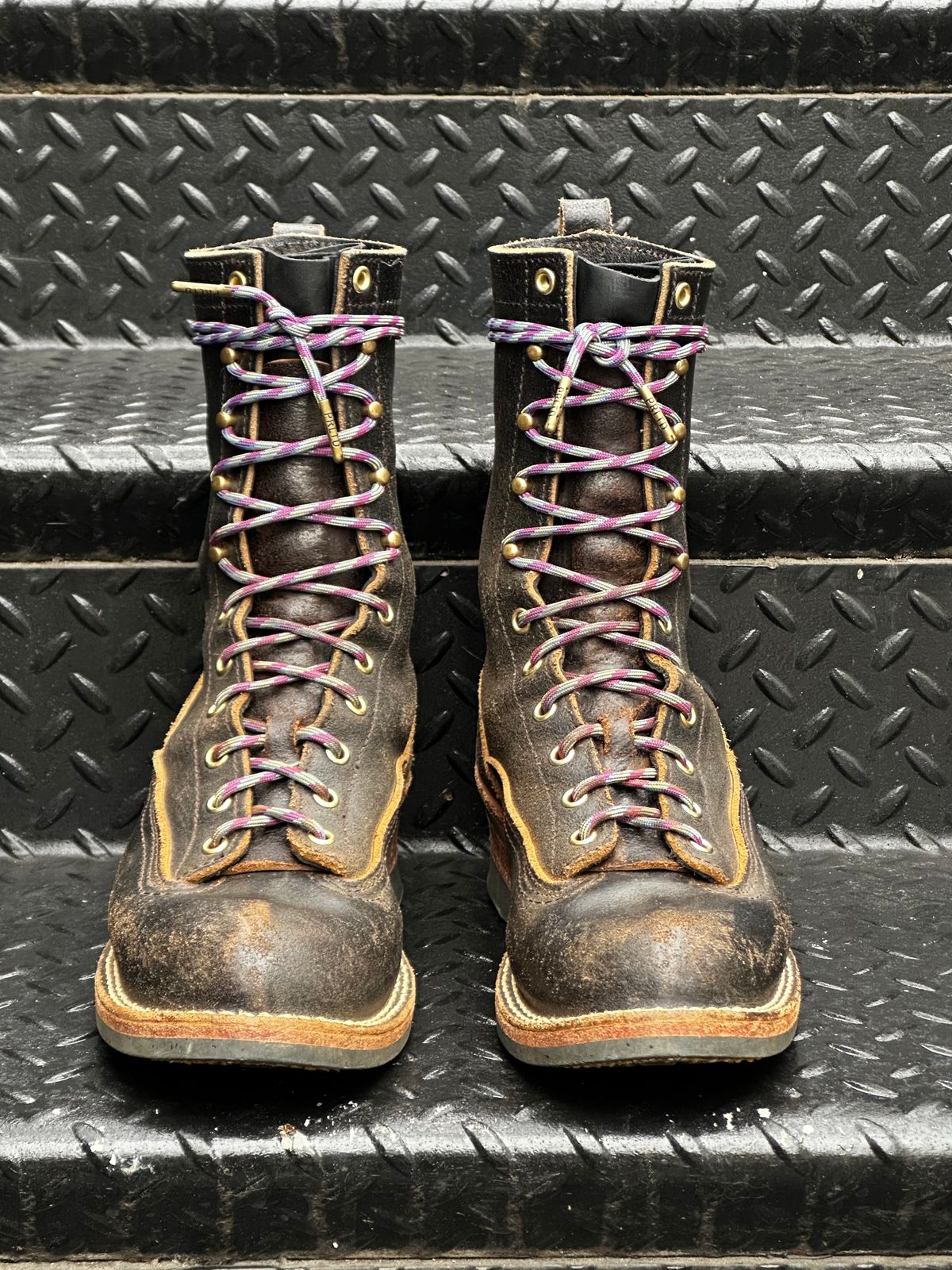 Photo by saintnick on November 3, 2024 of the Nicks LTT Heritage in Horween Black Waxed Flesh.
