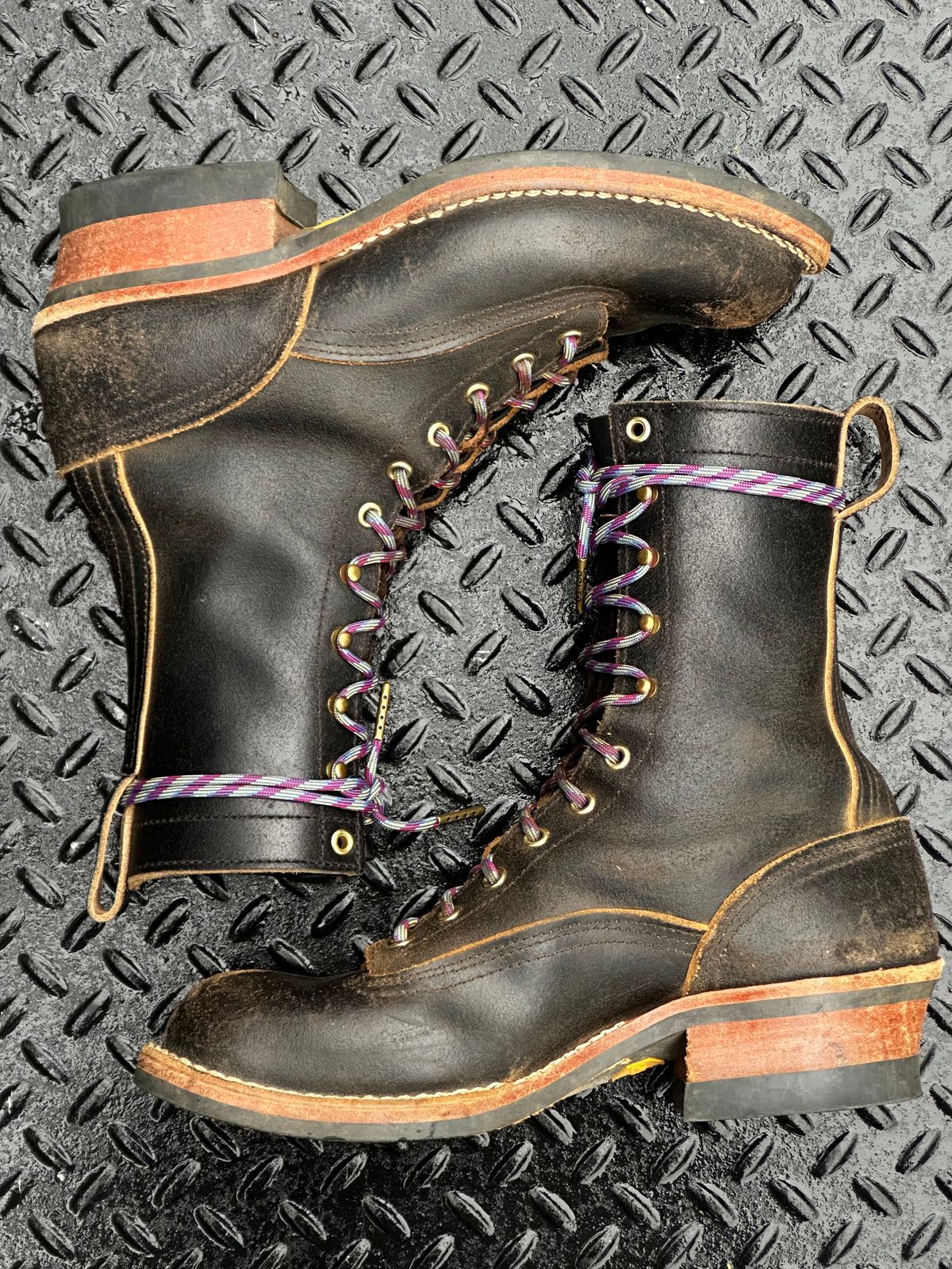 Photo by saintnick on November 3, 2024 of the Nicks LTT Heritage in Horween Black Waxed Flesh.