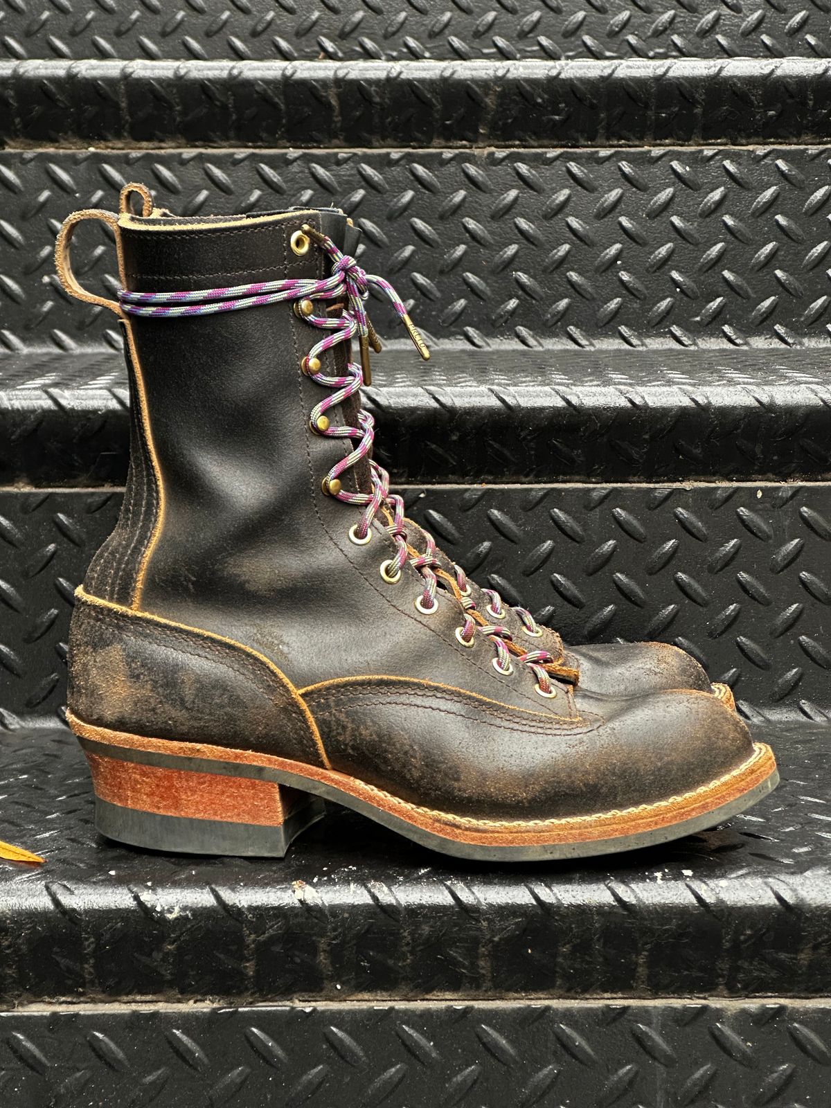 Photo by saintnick on November 3, 2024 of the Nicks LTT Heritage in Horween Black Waxed Flesh.