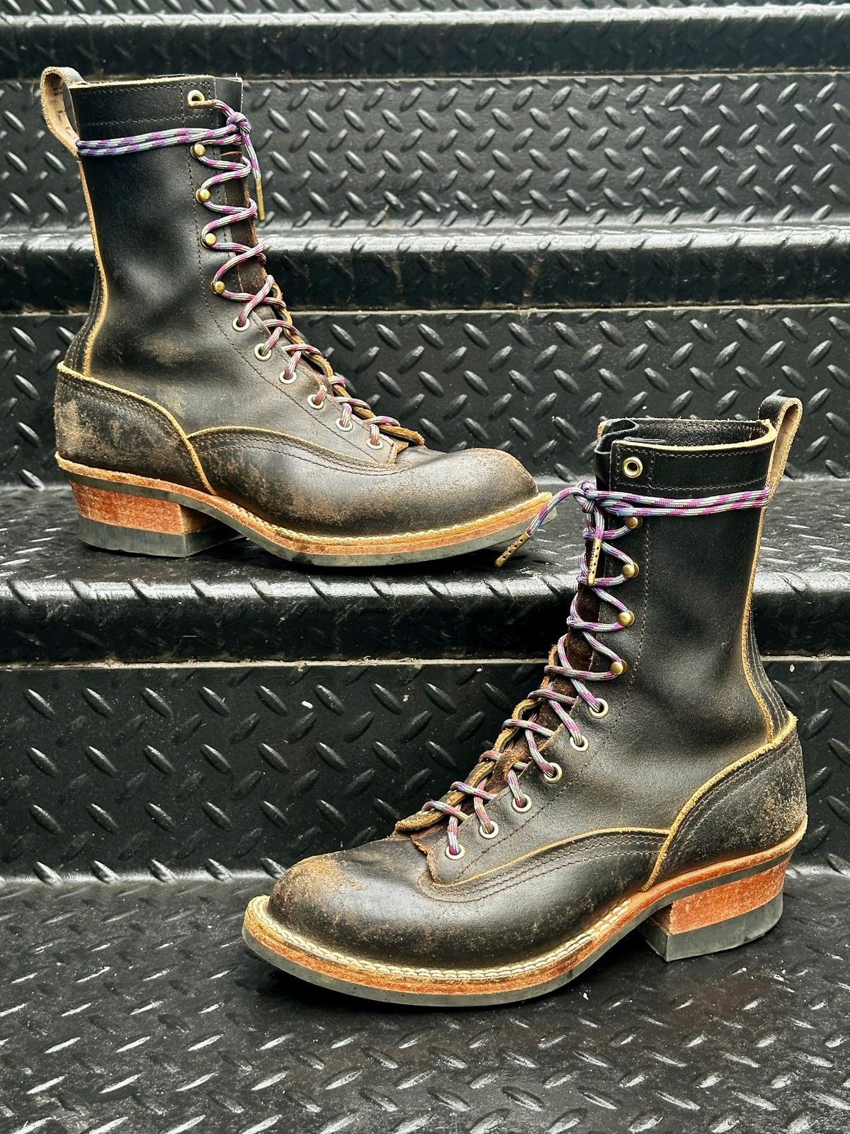Photo by saintnick on November 3, 2024 of the Nicks LTT Heritage in Horween Black Waxed Flesh.