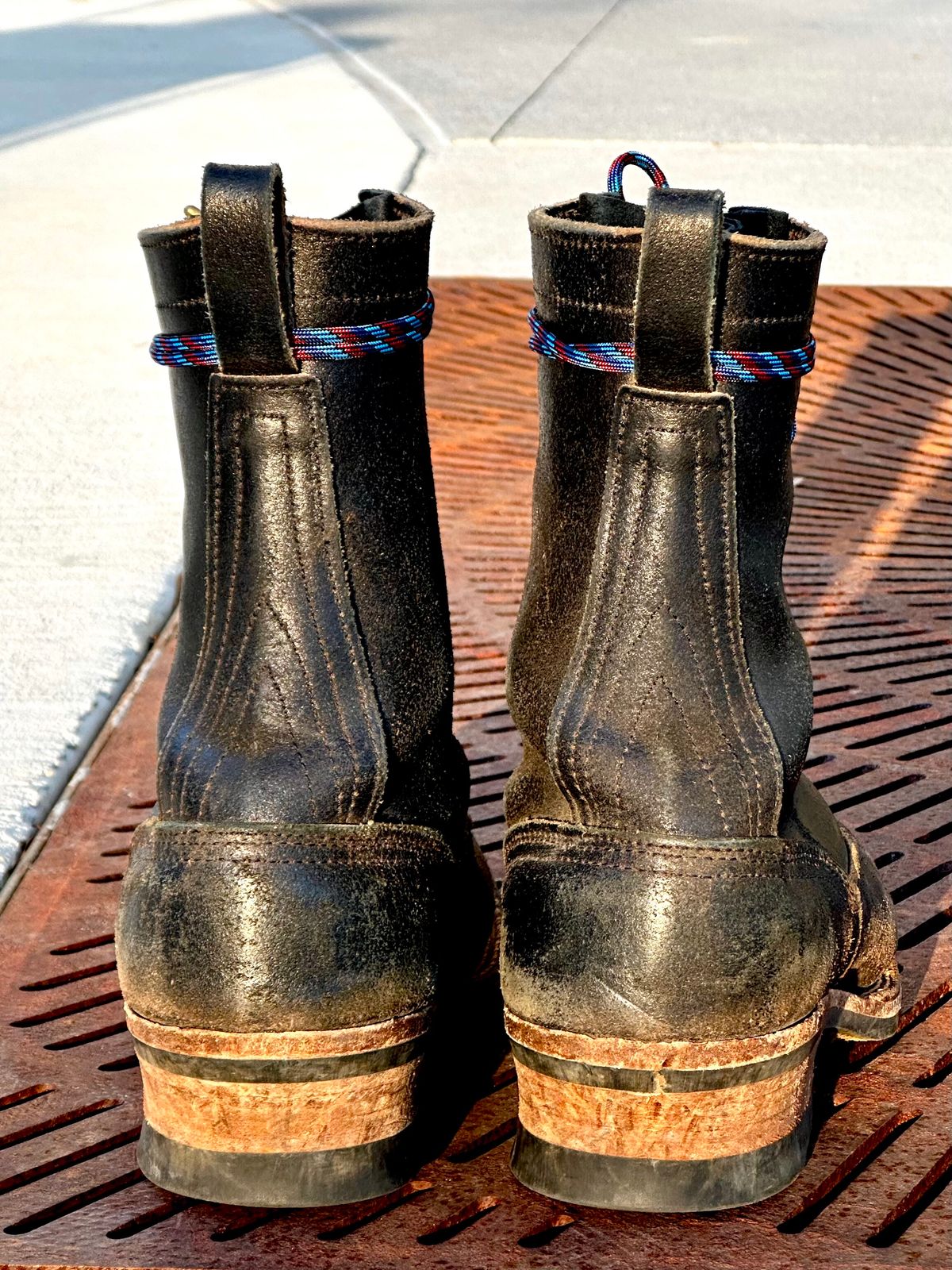 Photo by saintnick on January 1, 2025 of the Nicks LTT Heritage in Horween Black Waxed Flesh.