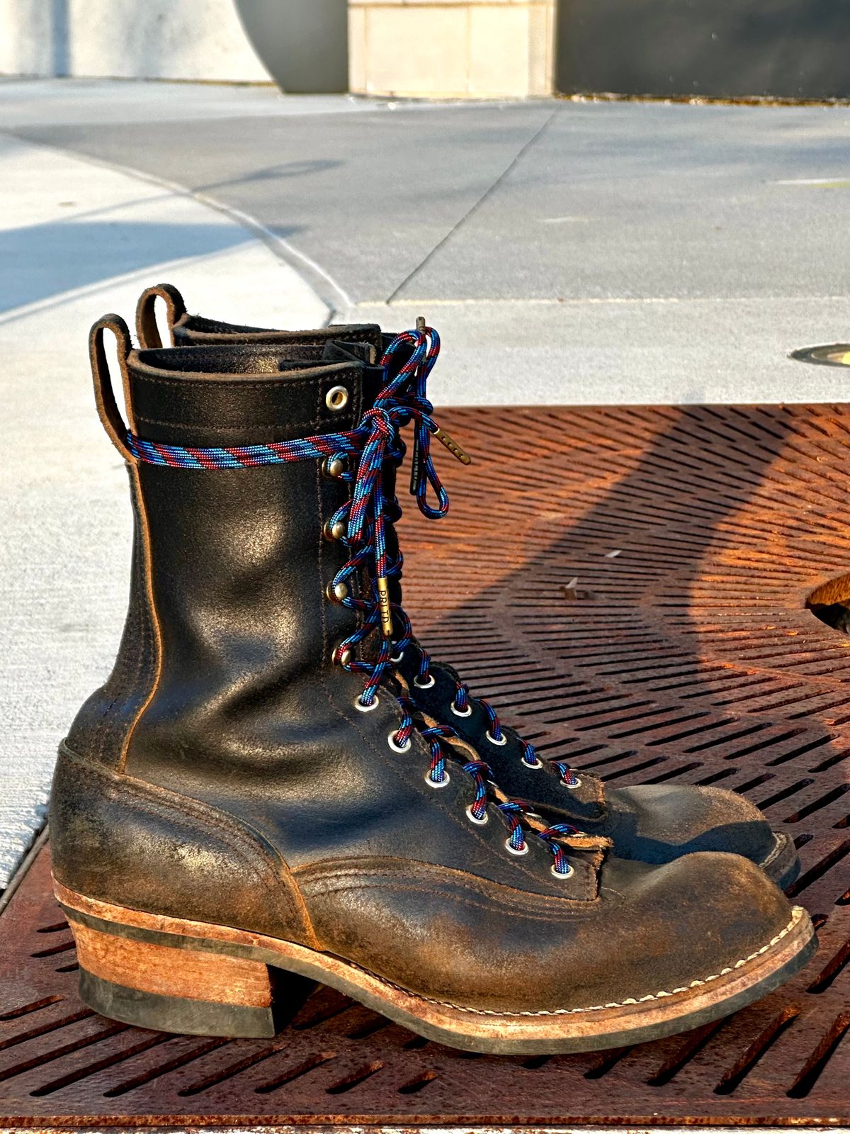 Photo by saintnick on January 1, 2025 of the Nicks LTT Heritage in Horween Black Waxed Flesh.