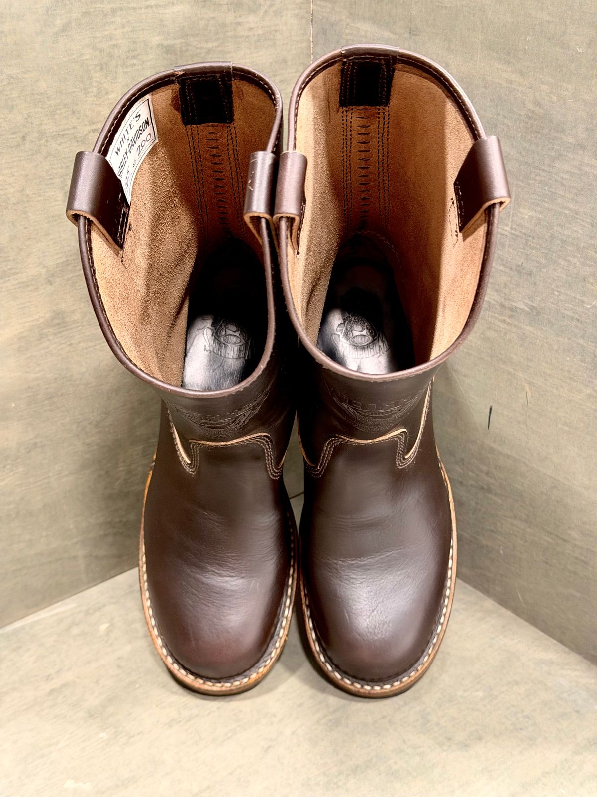 Photo by saintnick on October 24, 2025 of the White's Stockman in horween brown chromexcel over dyed black.