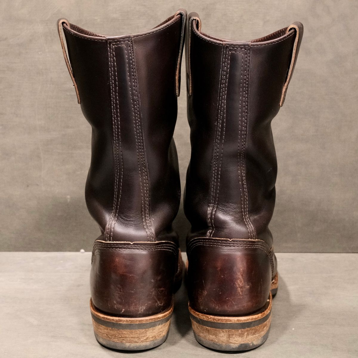 Photo by saintnick on January 4, 2026 of the White's Stockman in horween brown chromexcel over dyed black.