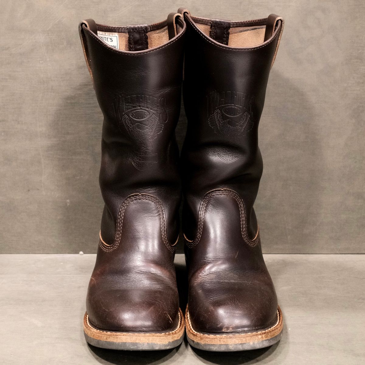 Photo by saintnick on January 4, 2026 of the White's Stockman in horween brown chromexcel over dyed black.
