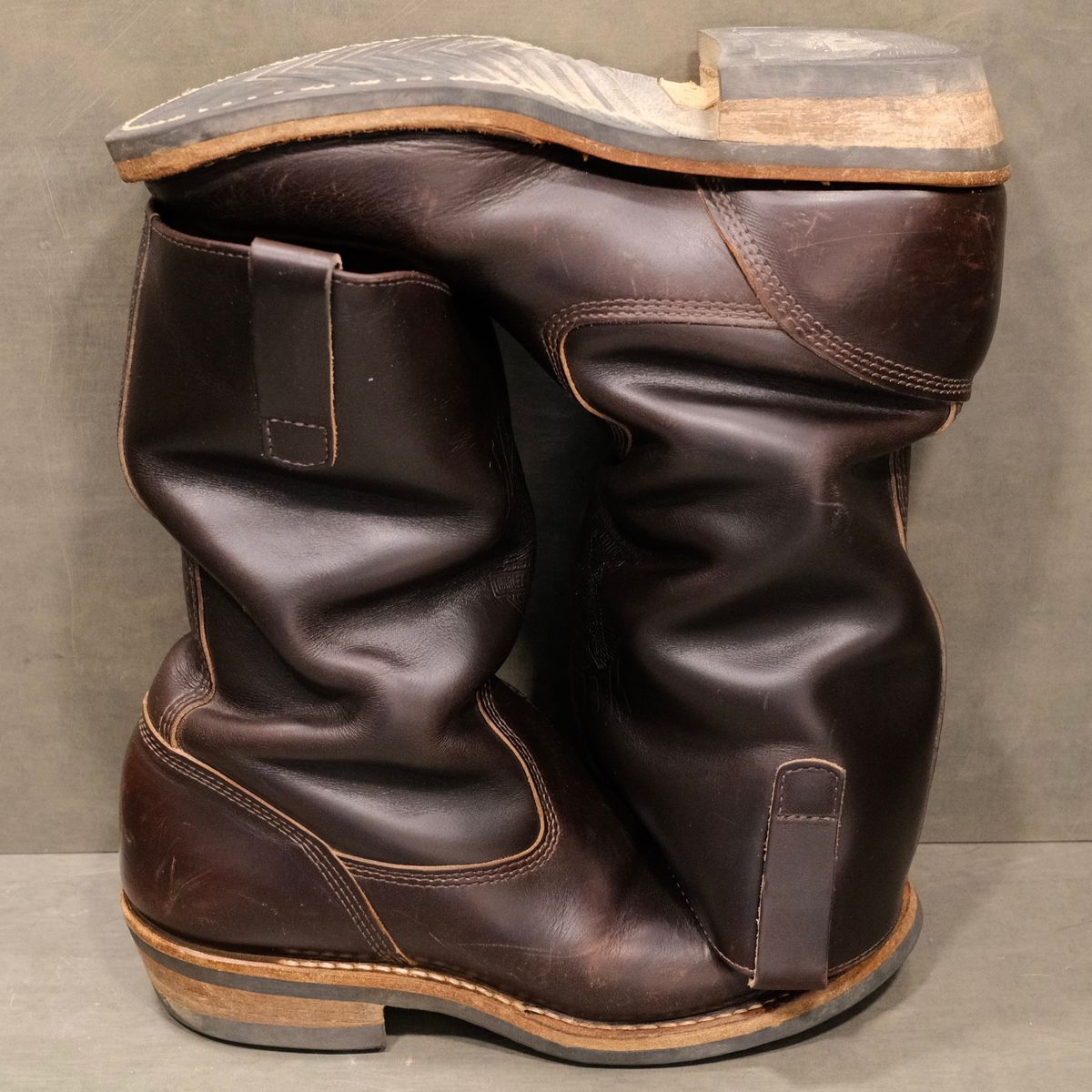 Photo by saintnick on January 4, 2026 of the White's Stockman in horween brown chromexcel over dyed black.