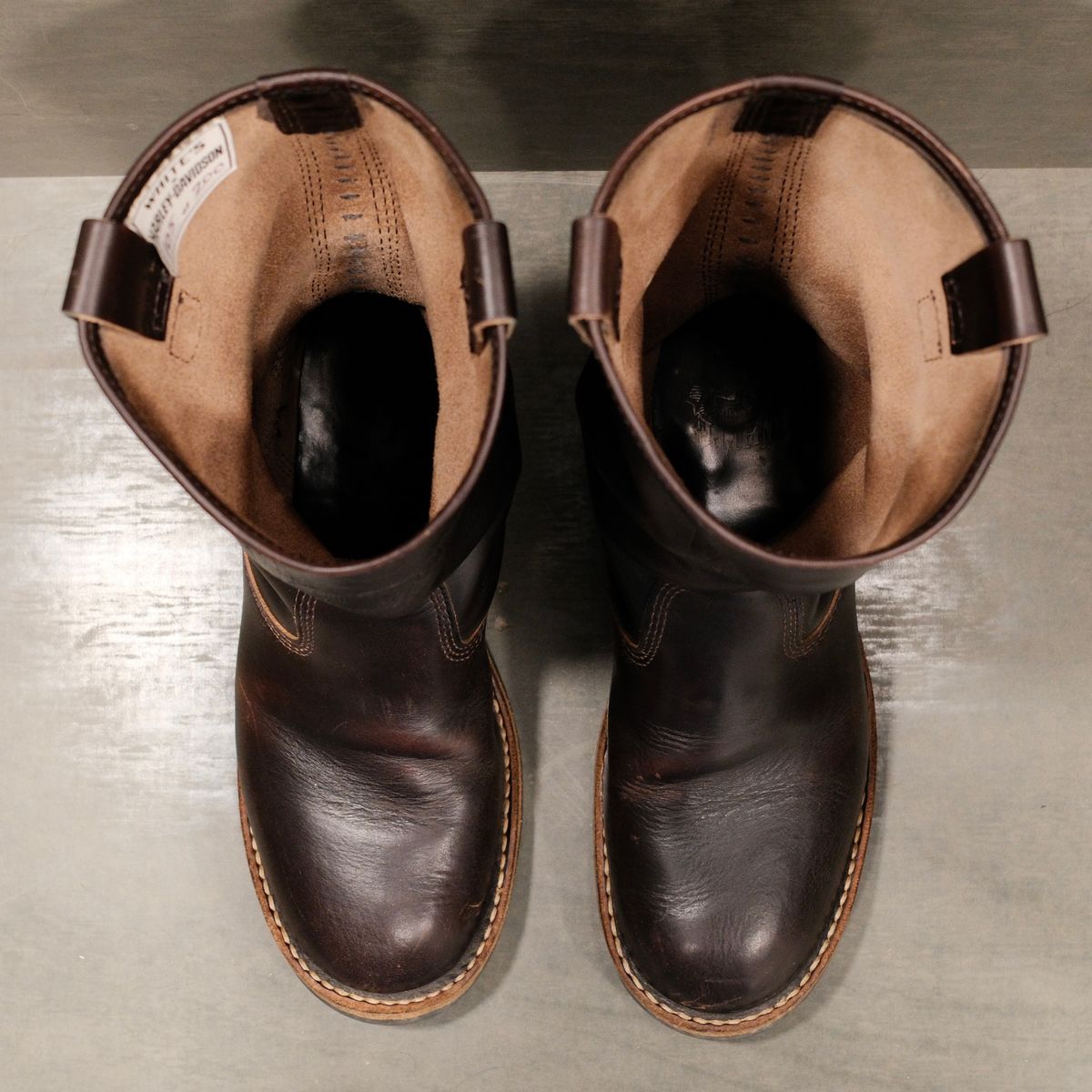Photo by saintnick on January 4, 2026 of the White's Stockman in horween brown chromexcel over dyed black.