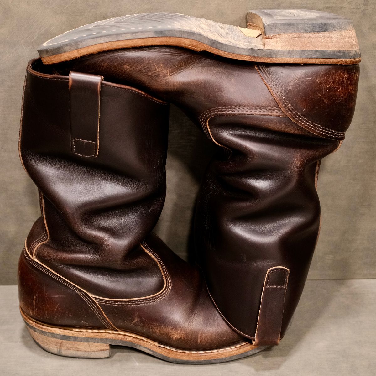 Photo by saintnick on March 4, 2026 of the White's Stockman in horween brown chromexcel over dyed black.