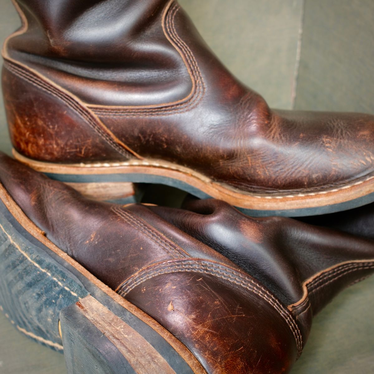 Photo by saintnick on April 5, 2026 of the White's Stockman in horween brown chromexcel over dyed black.